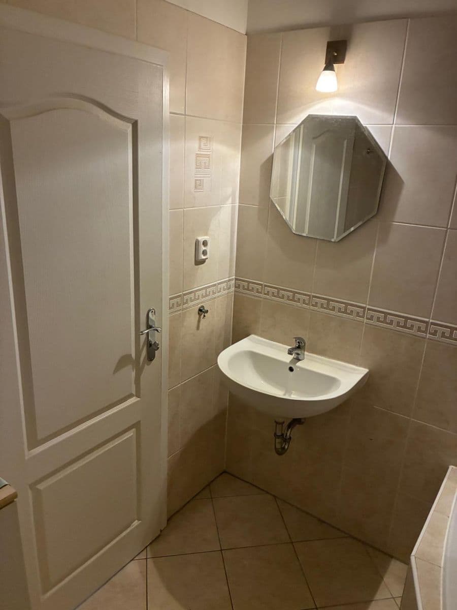 Studio flat to rent, 37 m², Mattioliho, Prague, Prague Studio flat to rent, 37 m², Mattioliho, Prague, Prague