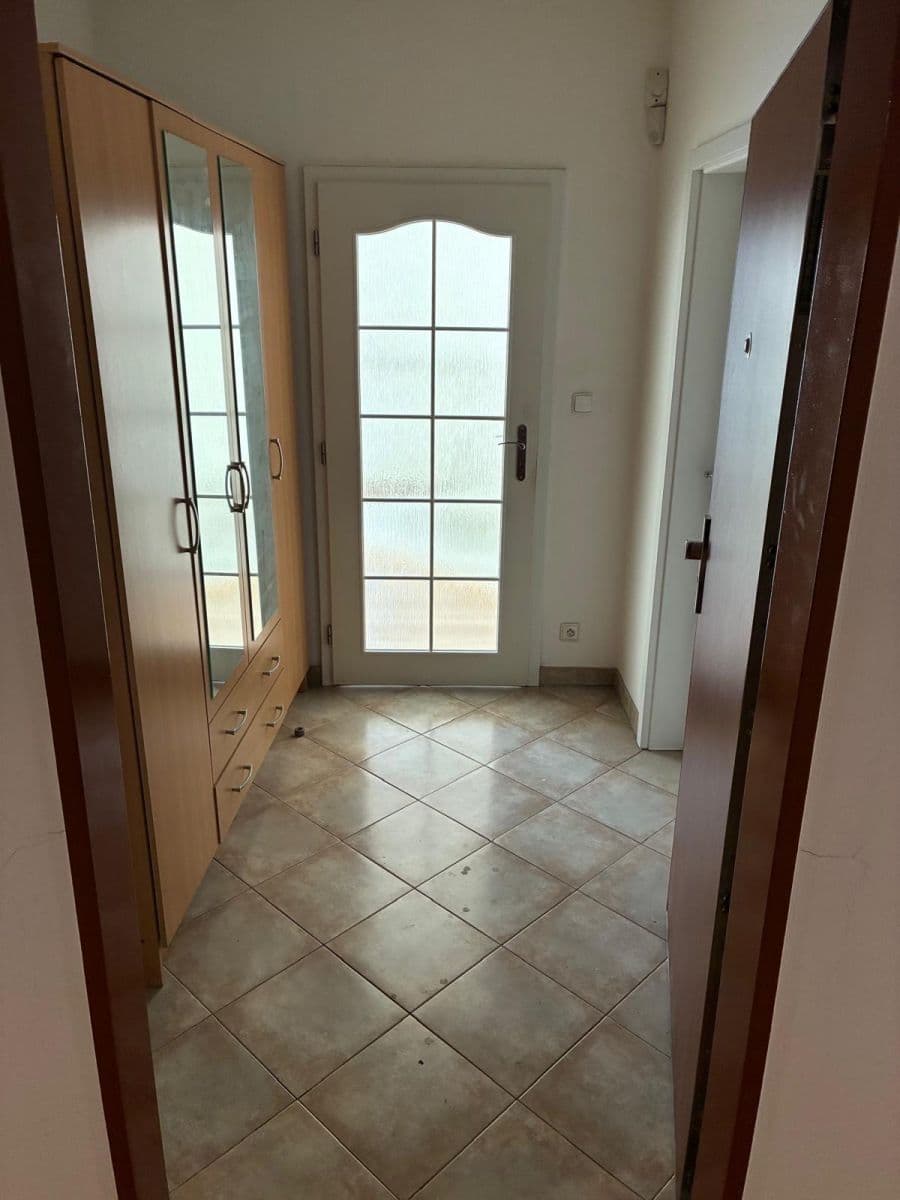 Studio flat to rent, 37 m², Mattioliho, Prague, Prague Studio flat to rent, 37 m², Mattioliho, Prague, Prague