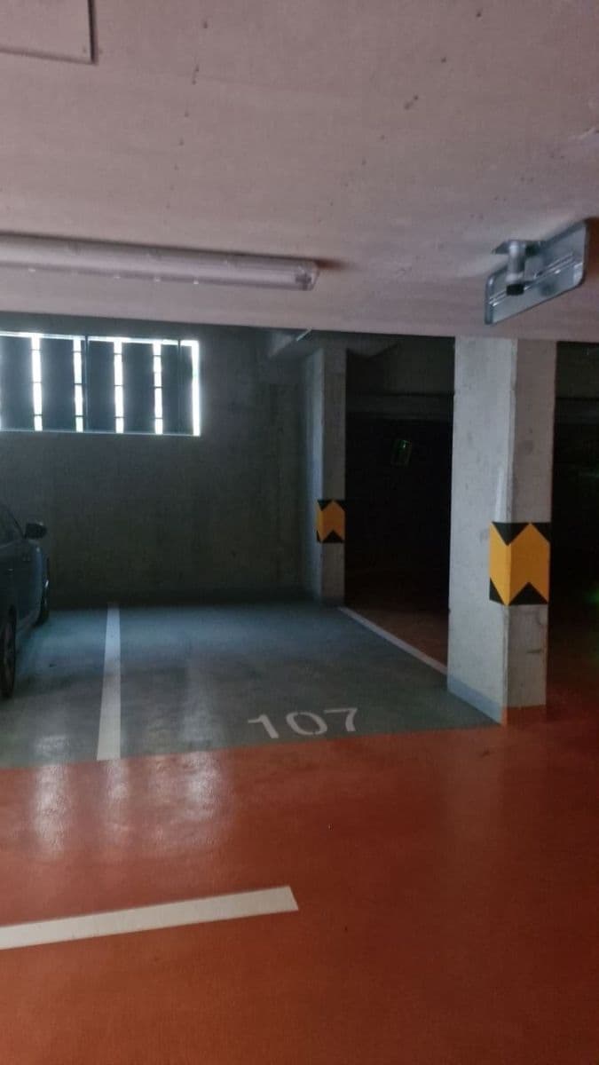 garage to rent, 12 m², Hugo Haase, Prague, Prague garage to rent, 12 m², Hugo Haase, Prague, Prague