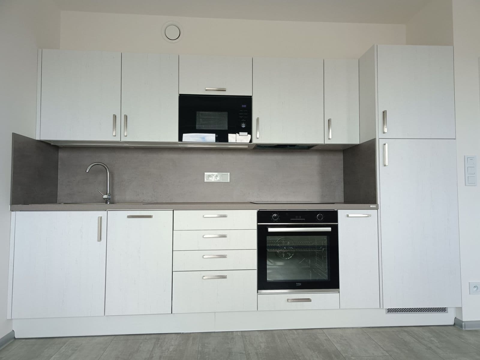 Studio flat to rent, 30 m², Arnošta Staňka, Prague, Prague Studio flat to rent, 30 m², Arnošta Staňka, Prague, Prague