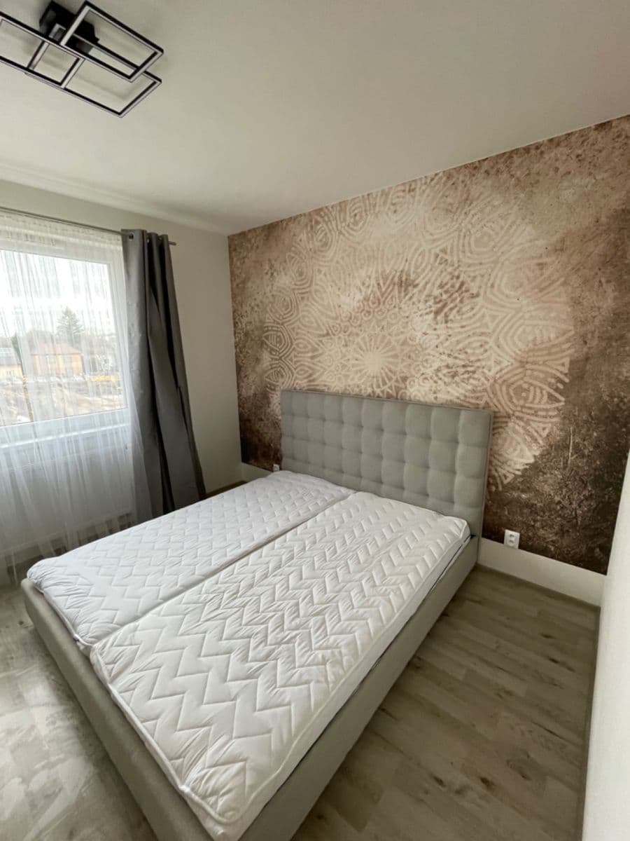1 bedroom with open-plan kitchen flat to rent, 56 m², V Hliníkách, Chrudim, Pardubický Region 1 bedroom with open-plan kitchen flat to rent, 56 m², V Hliníkách, Chrudim, Pardubický Region