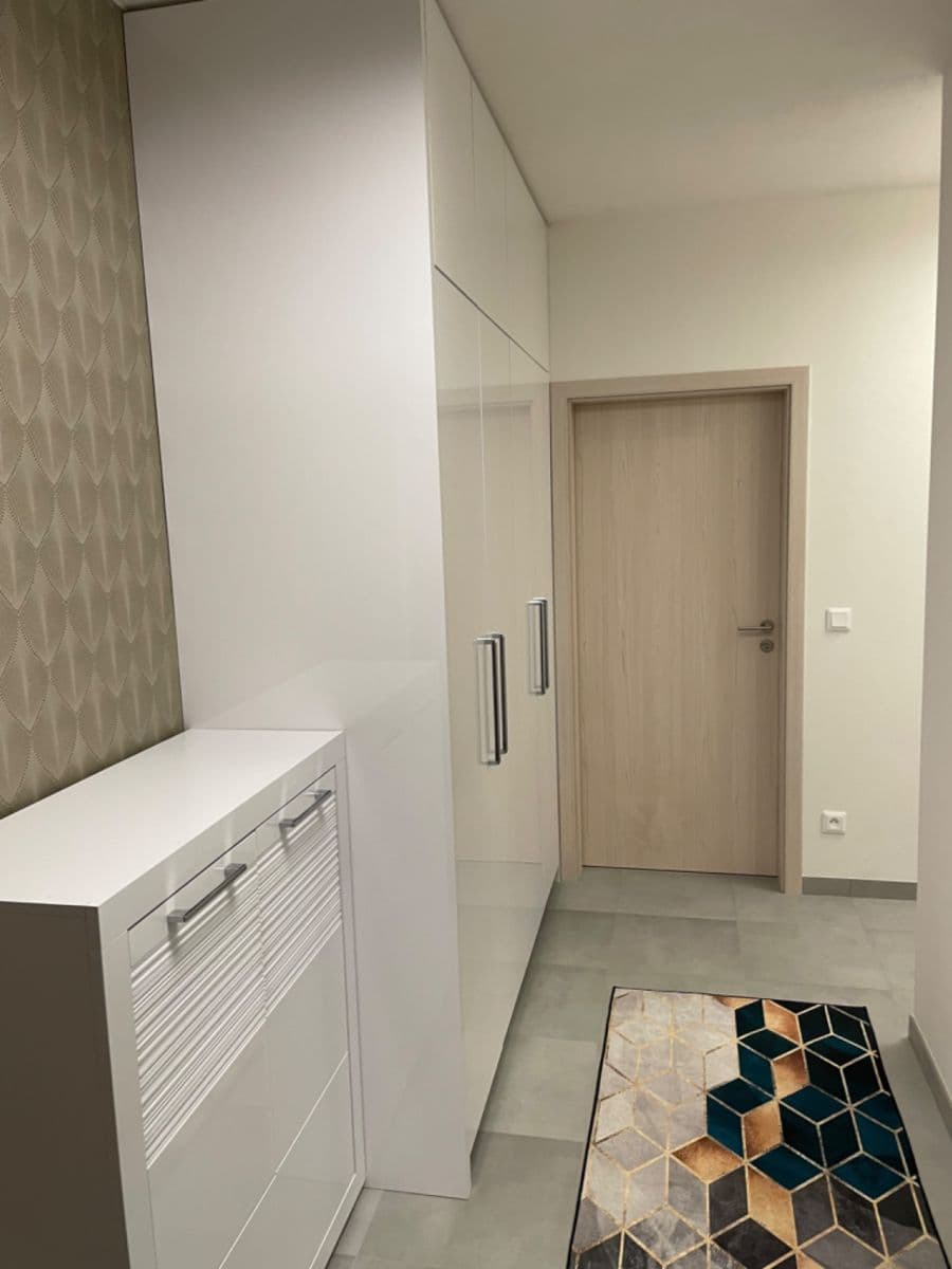 1 bedroom with open-plan kitchen flat to rent, 56 m², V Hliníkách, Chrudim, Pardubický Region 1 bedroom with open-plan kitchen flat to rent, 56 m², V Hliníkách, Chrudim, Pardubický Region