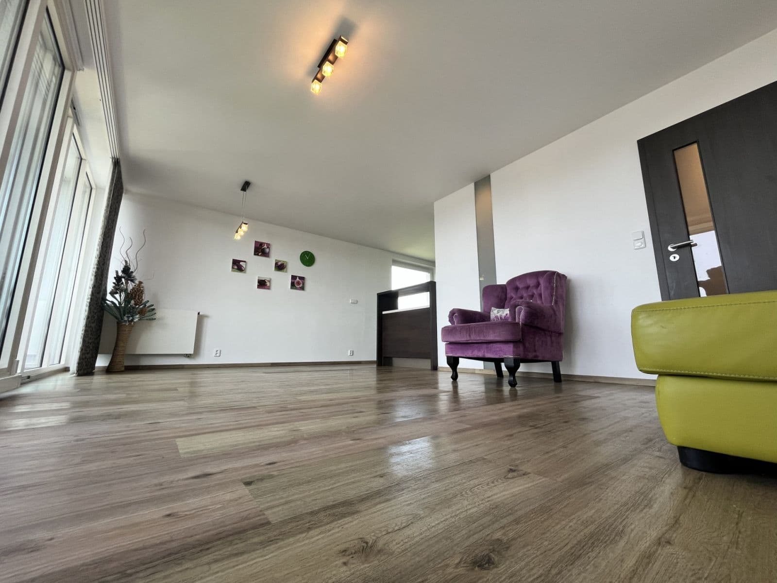 2 bedroom with open-plan kitchen flat to rent, 79 m², Doubravčická, Prague, Prague 2 bedroom with open-plan kitchen flat to rent, 79 m², Doubravčická, Prague, Prague