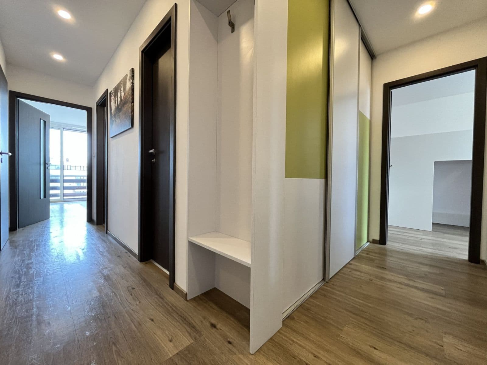 2 bedroom with open-plan kitchen flat to rent, 79 m², Doubravčická, Prague, Prague 2 bedroom with open-plan kitchen flat to rent, 79 m², Doubravčická, Prague, Prague