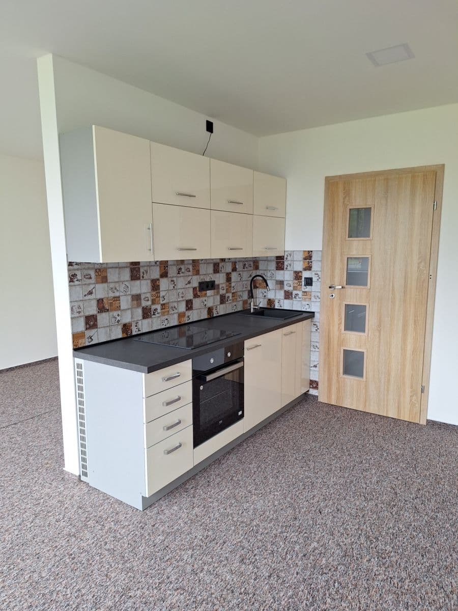 Studio flat to rent, 37 m², Horská, Tanvald, Liberecký Region Studio flat to rent, 37 m², Horská, Tanvald, Liberecký Region