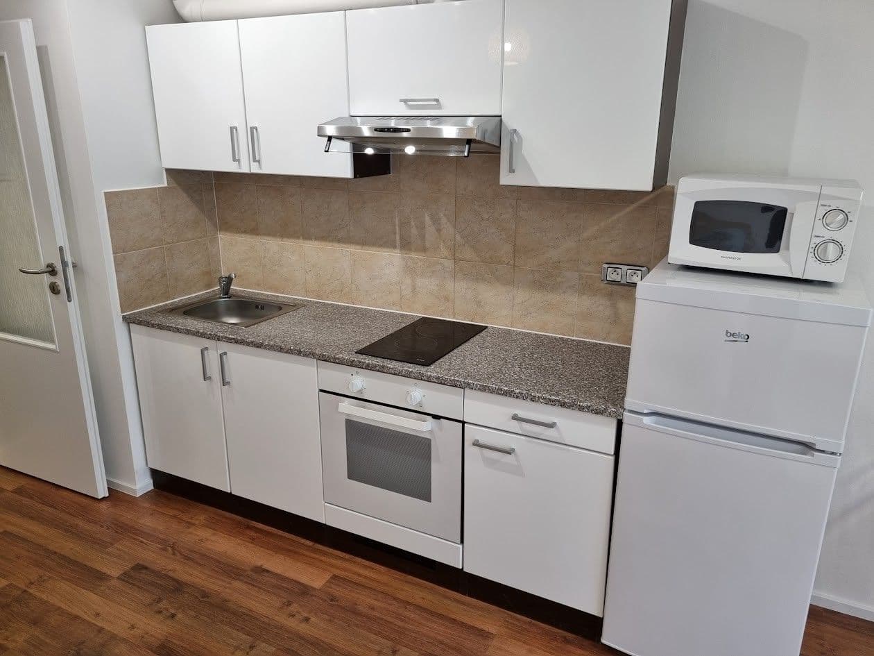 Studio flat to rent, 38 m², Babická, Prague, Prague Studio flat to rent, 38 m², Babická, Prague, Prague
