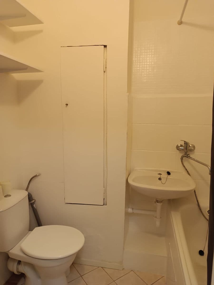 Studio flat to rent, 29 m², Svojšovická, Prague, Prague Studio flat to rent, 29 m², Svojšovická, Prague, Prague