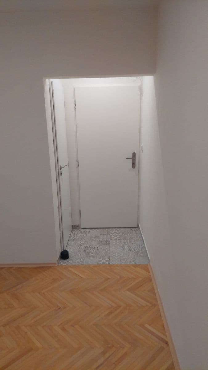 Small studio flat to rent, 22 m², Foerstrova, Olomouc, Olomoucký Region Small studio flat to rent, 22 m², Foerstrova, Olomouc, Olomoucký Region