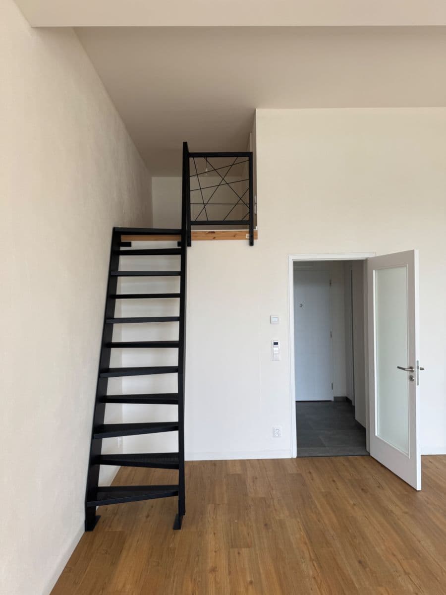 Studio flat to rent, 50 m², Malešická, Prague, Prague Studio flat to rent, 50 m², Malešická, Prague, Prague