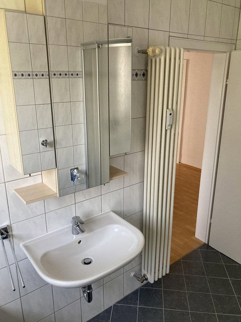 2 bedroom with open-plan kitchen flat to rent, 90 m², Bruchsal, Baden-Württemberg 2 bedroom with open-plan kitchen flat to rent, 90 m², Bruchsal, Baden-Württemberg