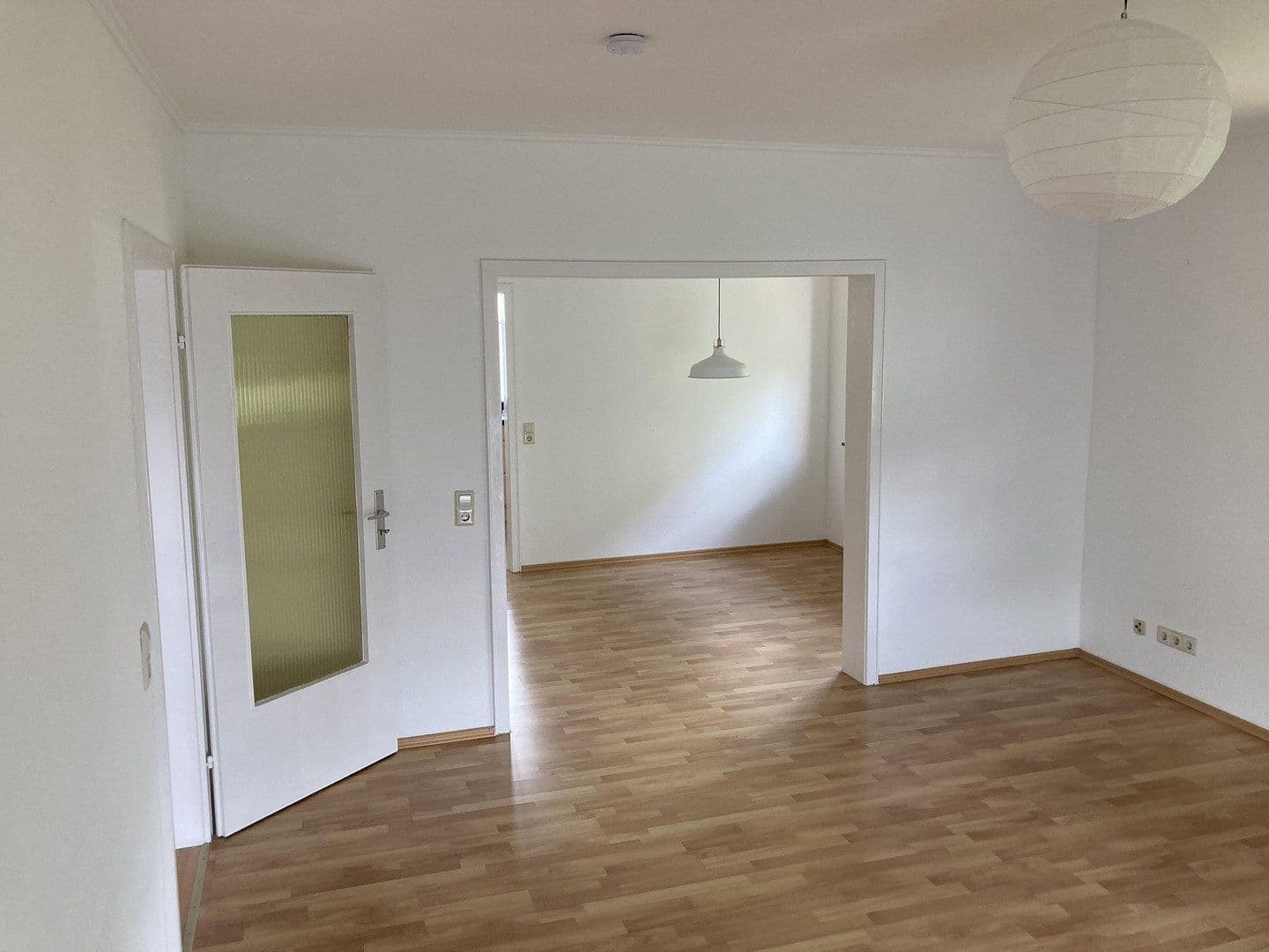 2 bedroom with open-plan kitchen flat to rent, 90 m², Bruchsal, Baden-Württemberg 2 bedroom with open-plan kitchen flat to rent, 90 m², Bruchsal, Baden-Württemberg