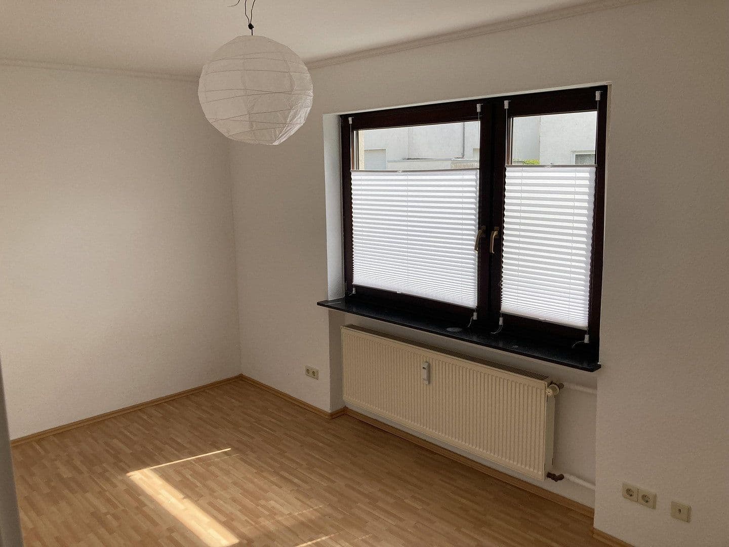 2 bedroom with open-plan kitchen flat to rent, 90 m², Bruchsal, Baden-Württemberg 2 bedroom with open-plan kitchen flat to rent, 90 m², Bruchsal, Baden-Württemberg