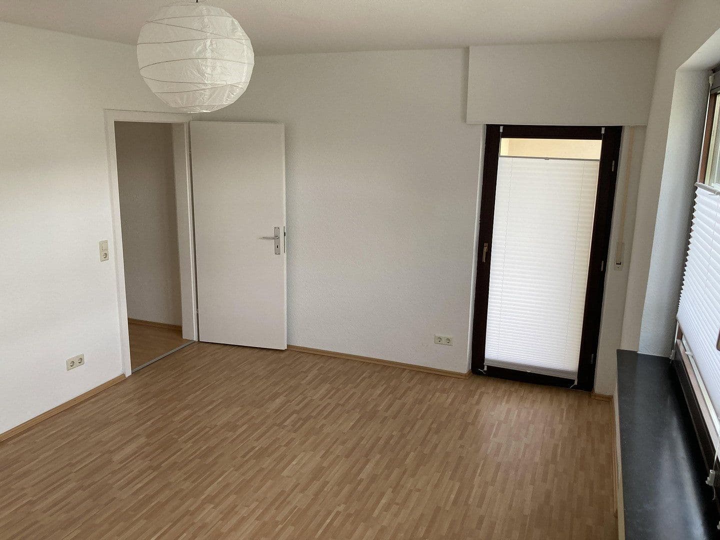 2 bedroom with open-plan kitchen flat to rent, 90 m², Bruchsal, Baden-Württemberg 2 bedroom with open-plan kitchen flat to rent, 90 m², Bruchsal, Baden-Württemberg