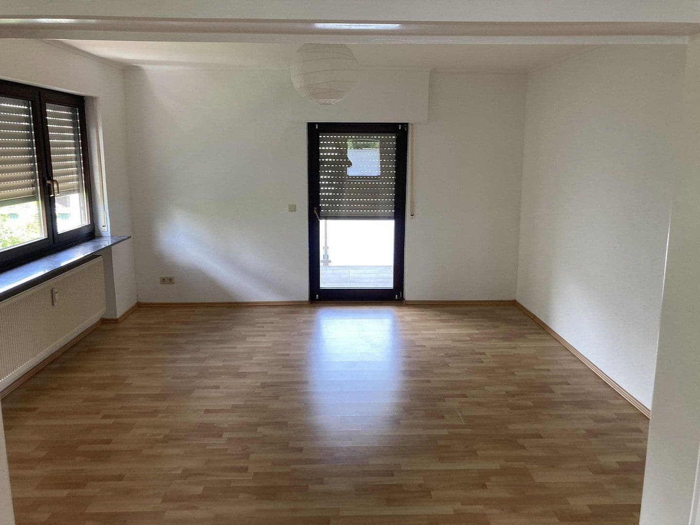 2 bedroom with open-plan kitchen flat to rent, 90 m², Bruchsal, Baden-Württemberg 2 bedroom with open-plan kitchen flat to rent, 90 m², Bruchsal, Baden-Württemberg