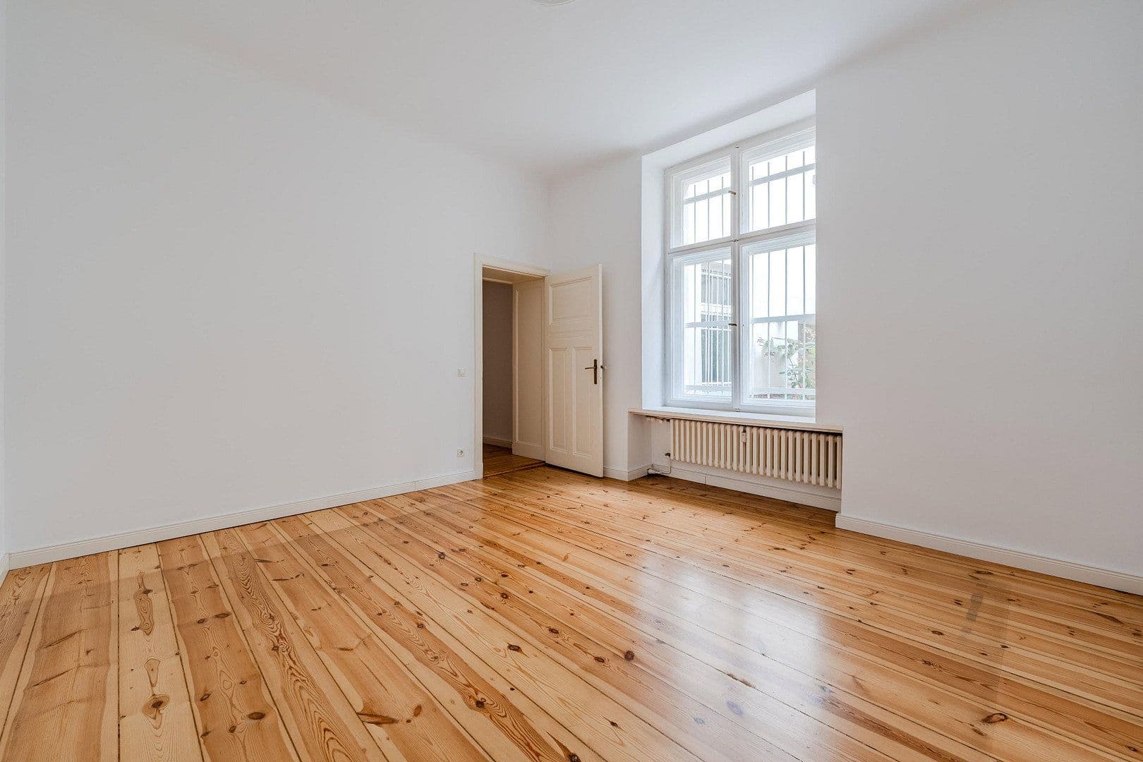 4 bedroom flat for sale, 118 m², Düsseldorfer Str. 14, Berlin, Berlin 4 bedroom flat for sale, 118 m², Düsseldorfer Str. 14, Berlin, Berlin