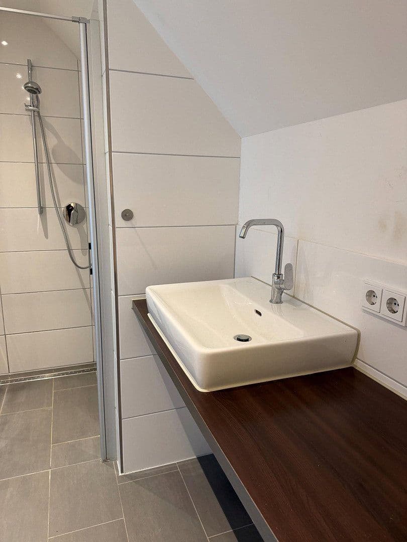 1 bedroom flat to rent, 106 m², Heddesheim, Baden-Württemberg 1 bedroom flat to rent, 106 m², Heddesheim, Baden-Württemberg