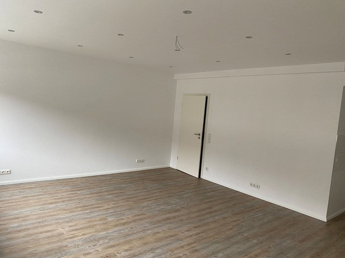 1 bedroom flat to rent, 39 m², Hochemmericher Straße 64, Duisburg, North Rhine-Westphalia 1 bedroom flat to rent, 39 m², Hochemmericher Straße 64, Duisburg, North Rhine-Westphalia