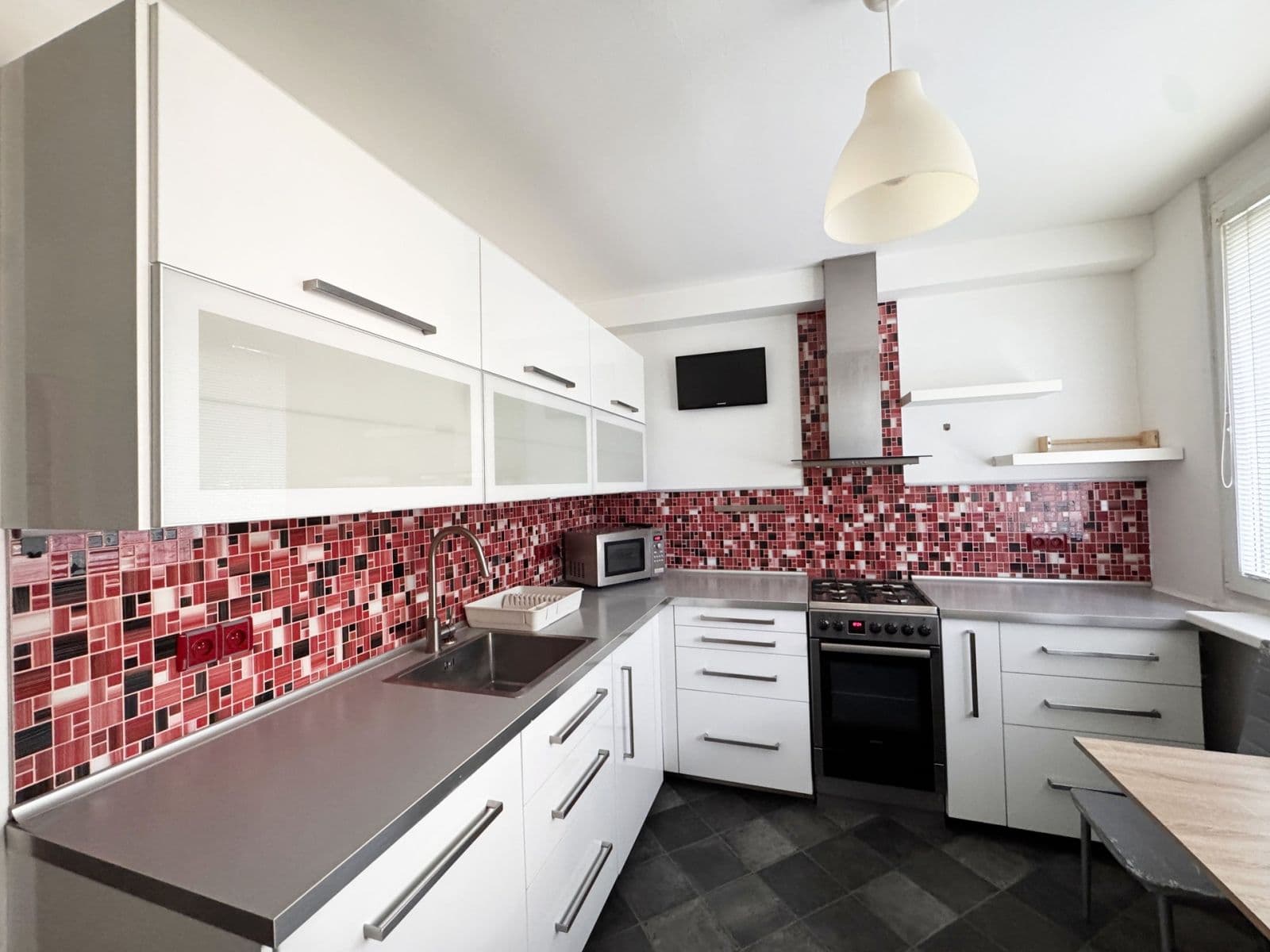 2 bedroom with open-plan kitchen flat to rent, 64 m², U stadionu, Mladá Boleslav, Středočeský Region 2 bedroom with open-plan kitchen flat to rent, 64 m², U stadionu, Mladá Boleslav, Středočeský Region