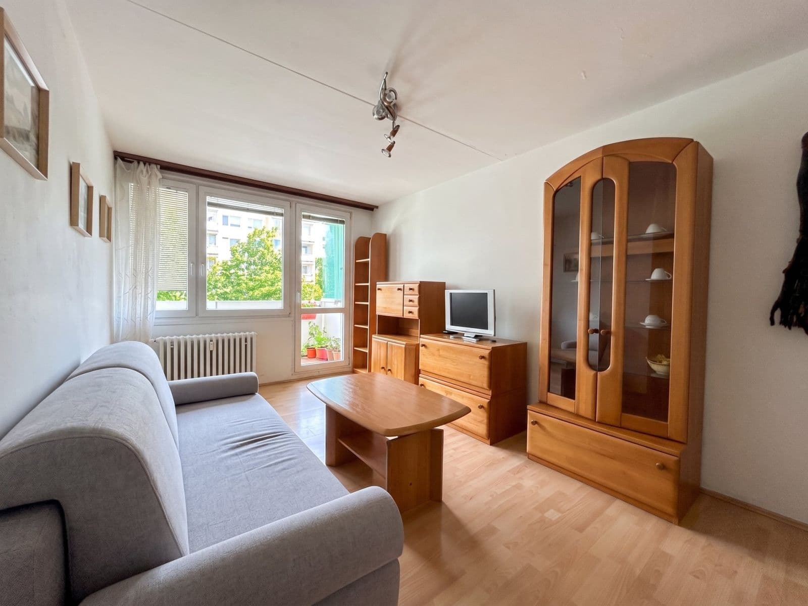 1 bedroom with open-plan kitchen flat to rent, 40 m², U Sluncové, Prague, Prague 1 bedroom with open-plan kitchen flat to rent, 40 m², U Sluncové, Prague, Prague