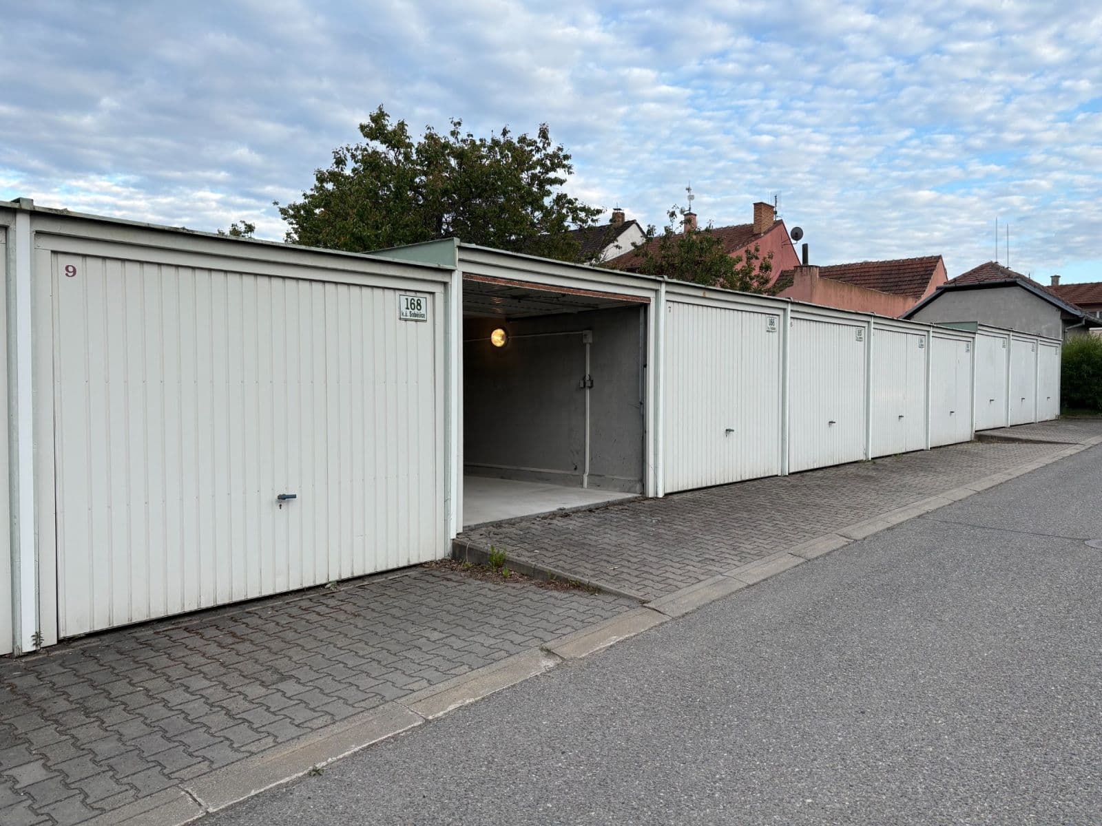 garage to rent, 16 m², Brno, Jihomoravský Region garage to rent, 16 m², Brno, Jihomoravský Region