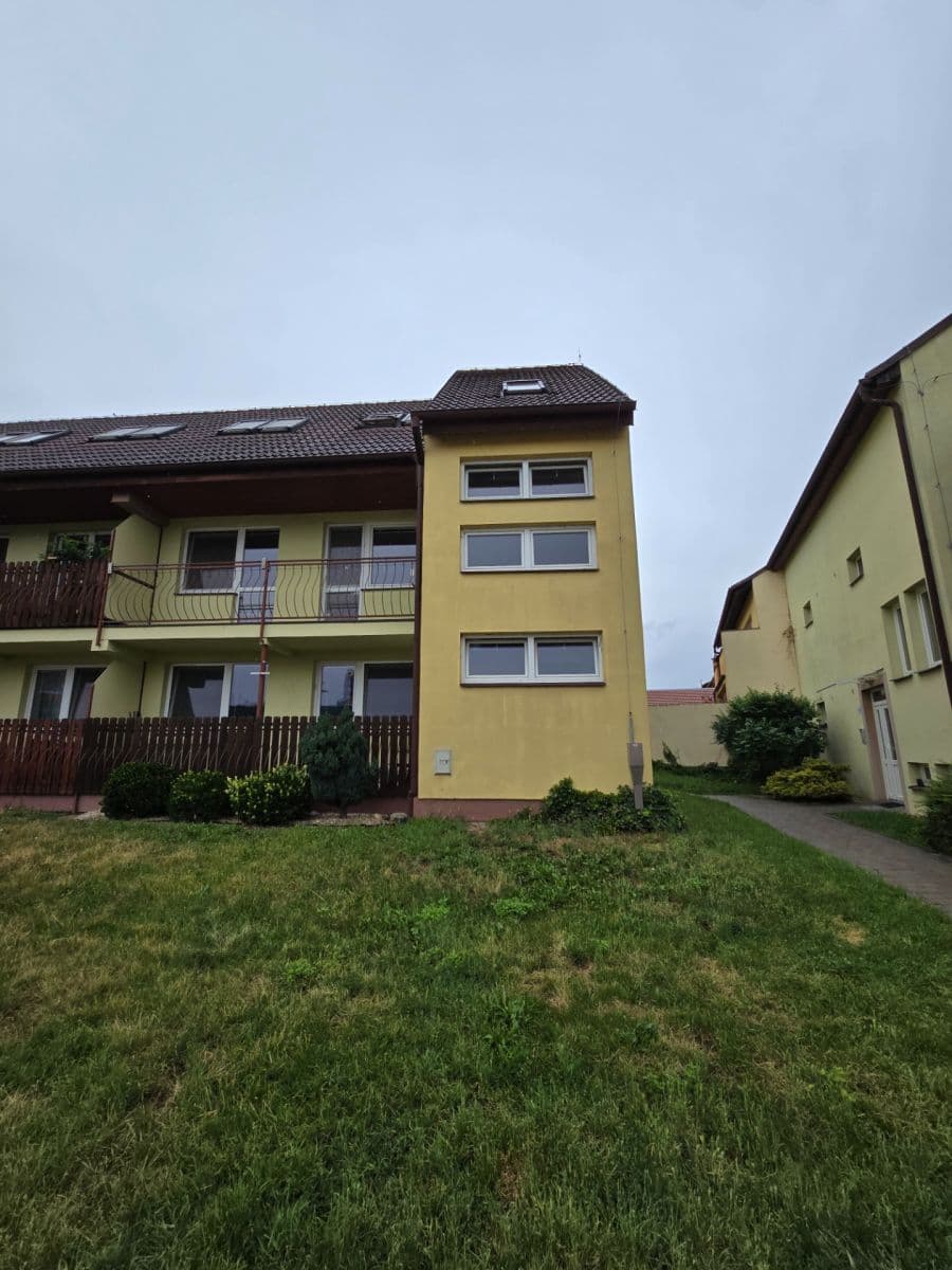 Studio flat to rent, 40 m², Komenského, Rajhrad, Jihomoravský Region Studio flat to rent, 40 m², Komenského, Rajhrad, Jihomoravský Region