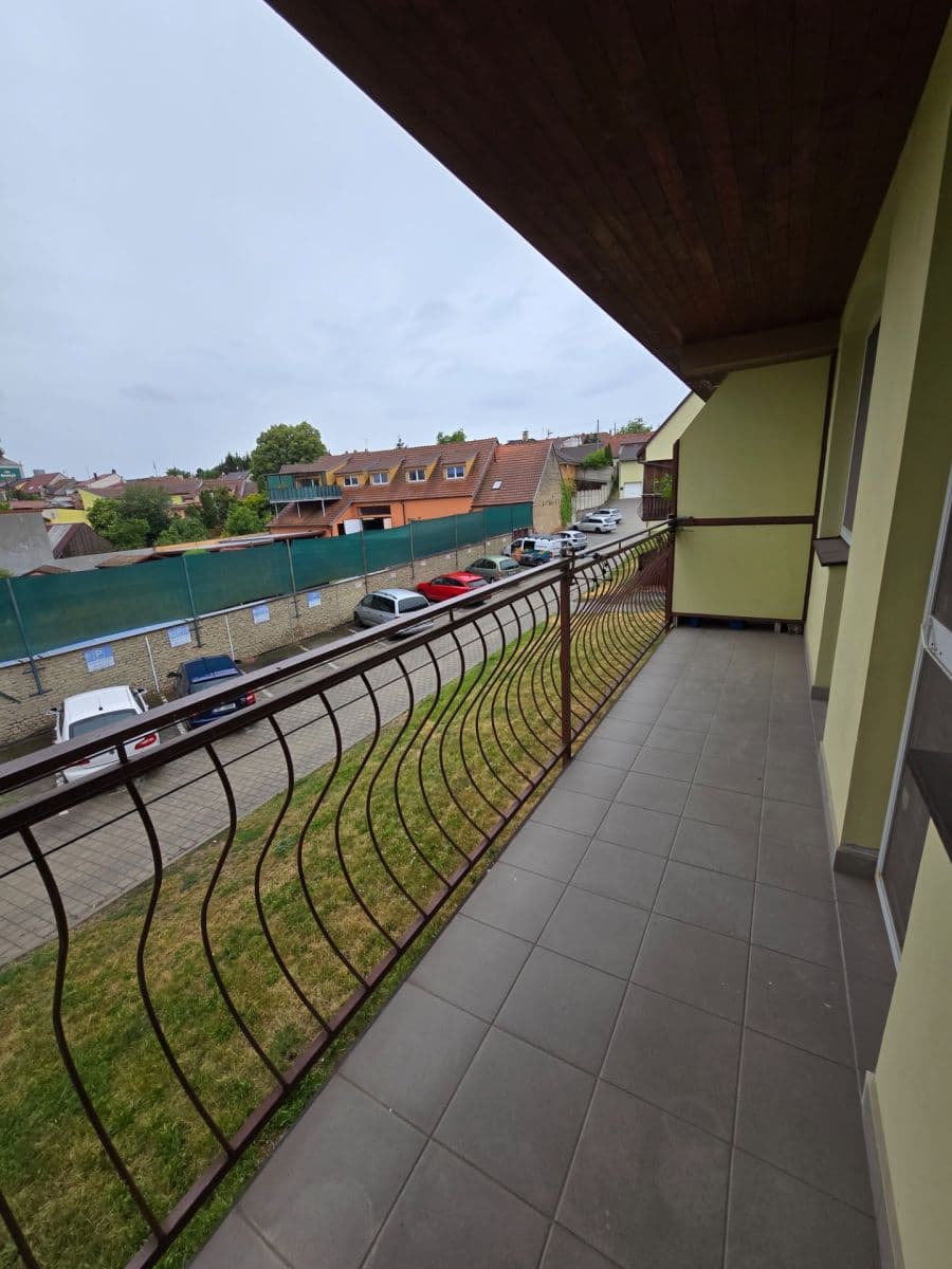 Studio flat to rent, 40 m², Komenského, Rajhrad, Jihomoravský Region Studio flat to rent, 40 m², Komenského, Rajhrad, Jihomoravský Region