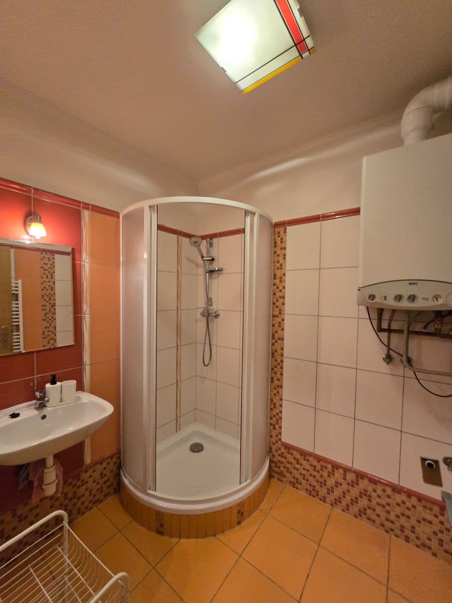 Studio flat to rent, 40 m², Komenského, Rajhrad, Jihomoravský Region Studio flat to rent, 40 m², Komenského, Rajhrad, Jihomoravský Region