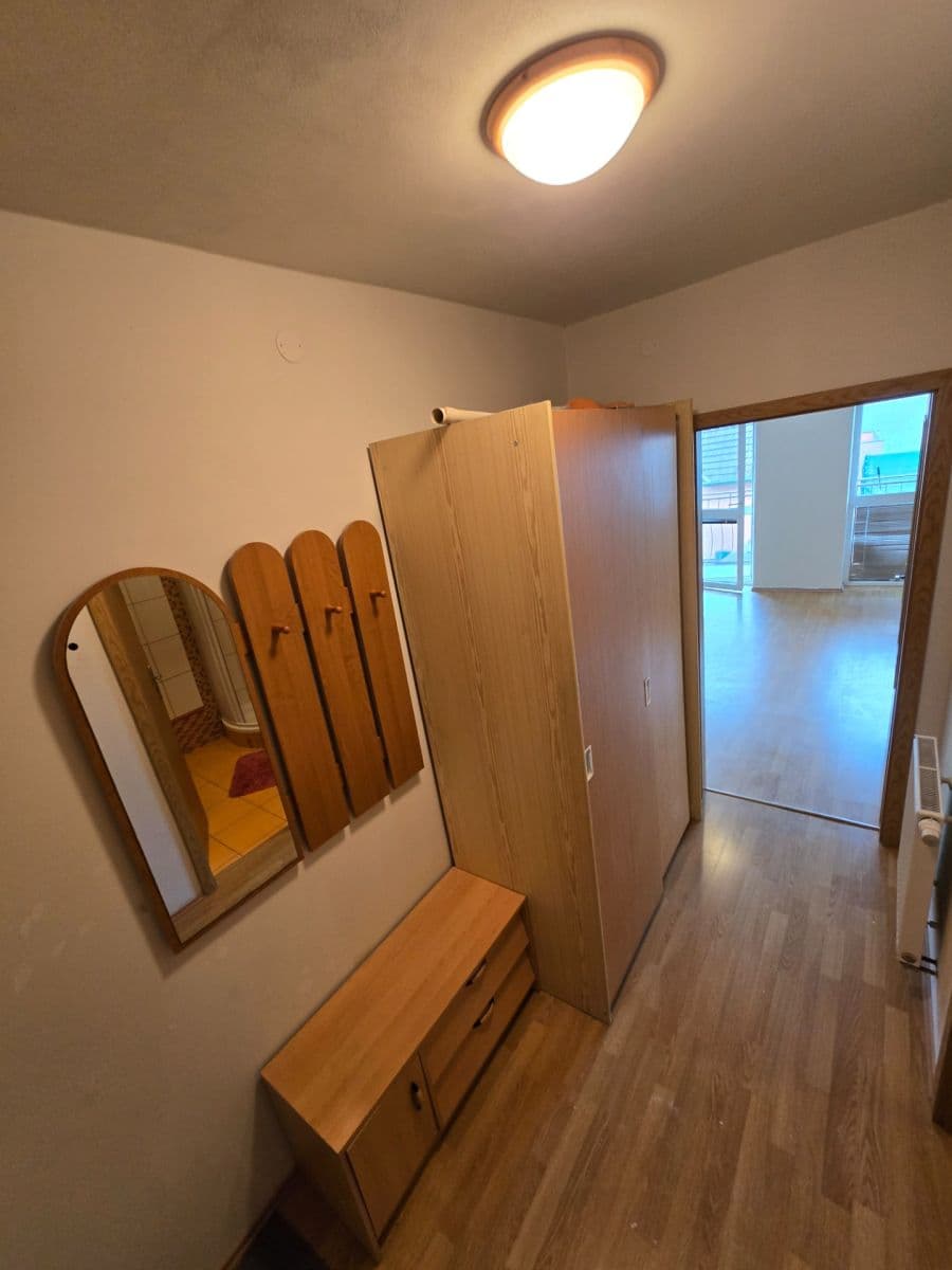 Studio flat to rent, 40 m², Komenského, Rajhrad, Jihomoravský Region Studio flat to rent, 40 m², Komenského, Rajhrad, Jihomoravský Region