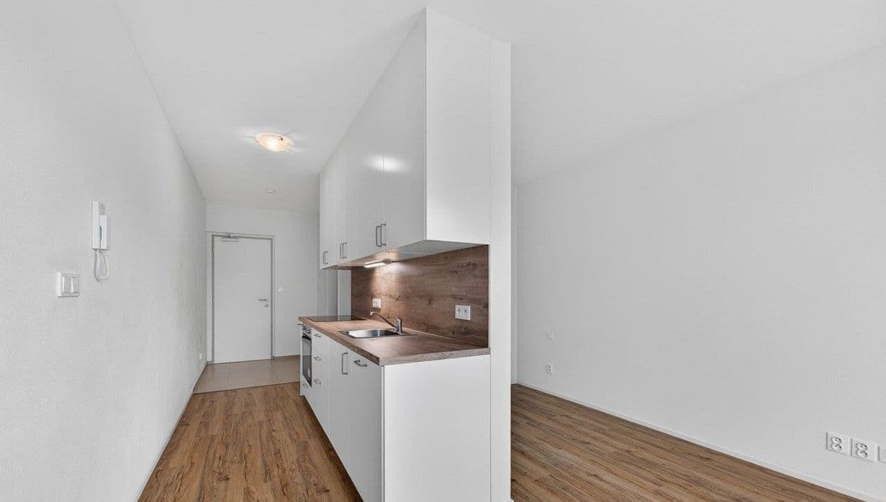 Studio flat to rent, 30 m², Zahradní, Plzeň, Plzeňský Region Studio flat to rent, 30 m², Zahradní, Plzeň, Plzeňský Region
