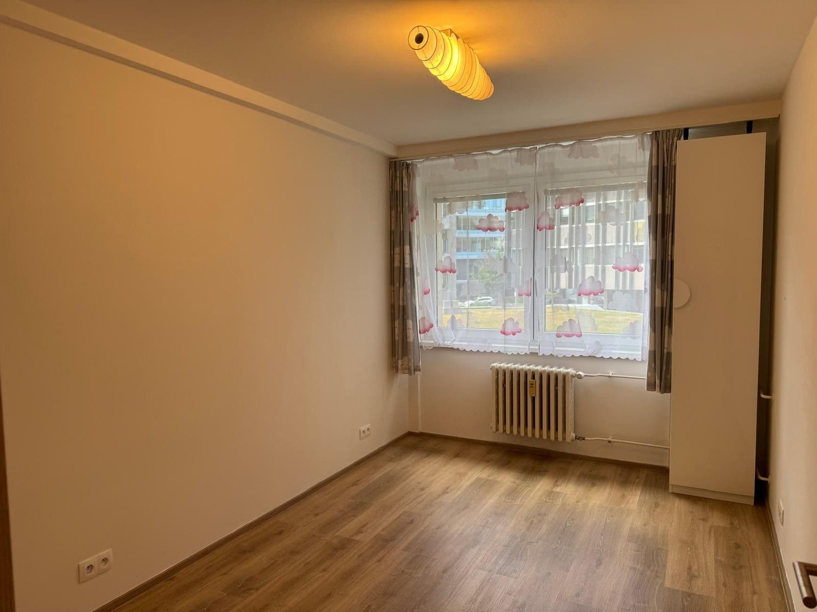 2 bedroom with open-plan kitchen flat to rent, 67 m², Dačického, Prague, Prague 2 bedroom with open-plan kitchen flat to rent, 67 m², Dačického, Prague, Prague