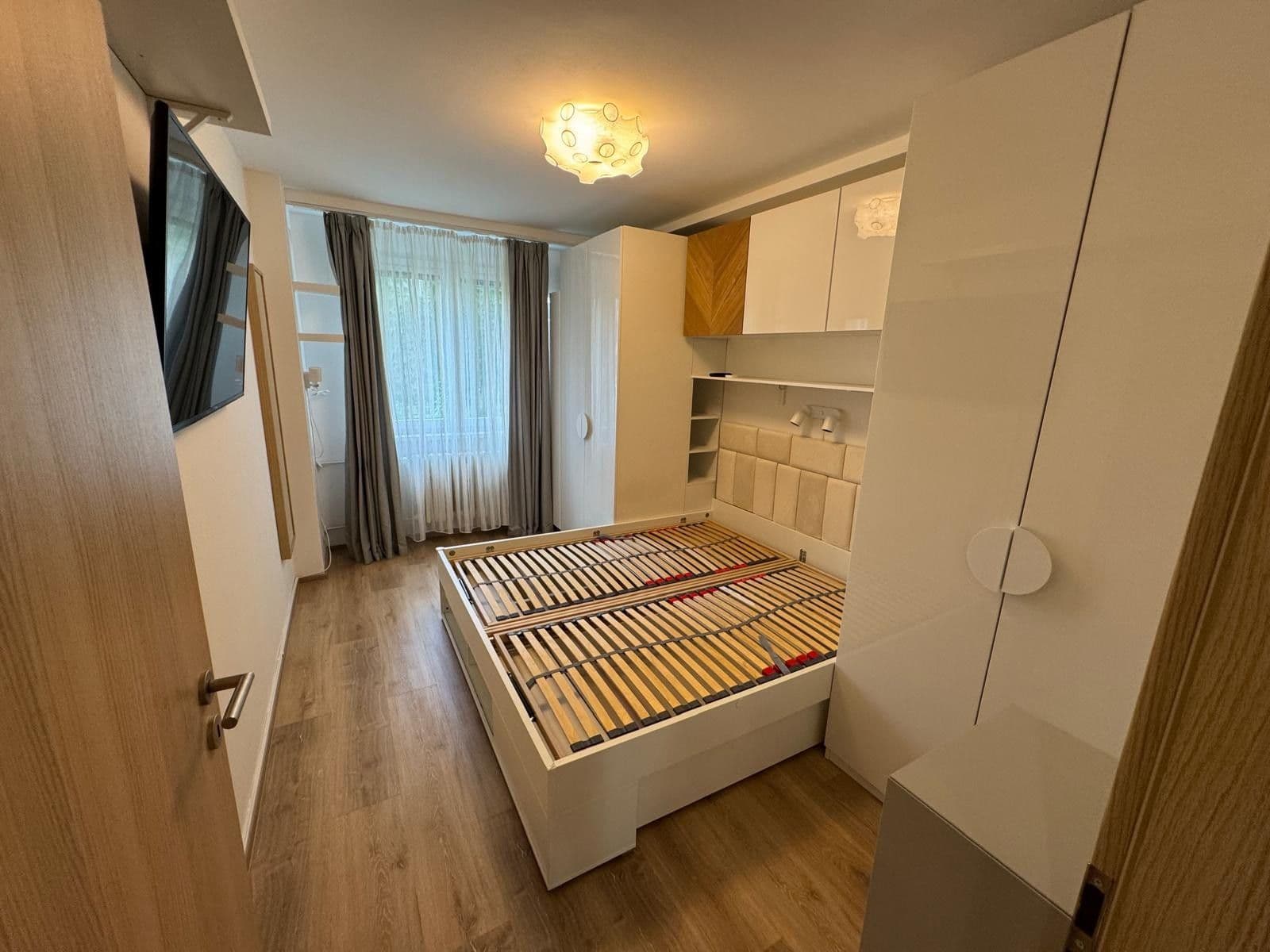 2 bedroom with open-plan kitchen flat to rent, 67 m², Dačického, Prague, Prague 2 bedroom with open-plan kitchen flat to rent, 67 m², Dačického, Prague, Prague