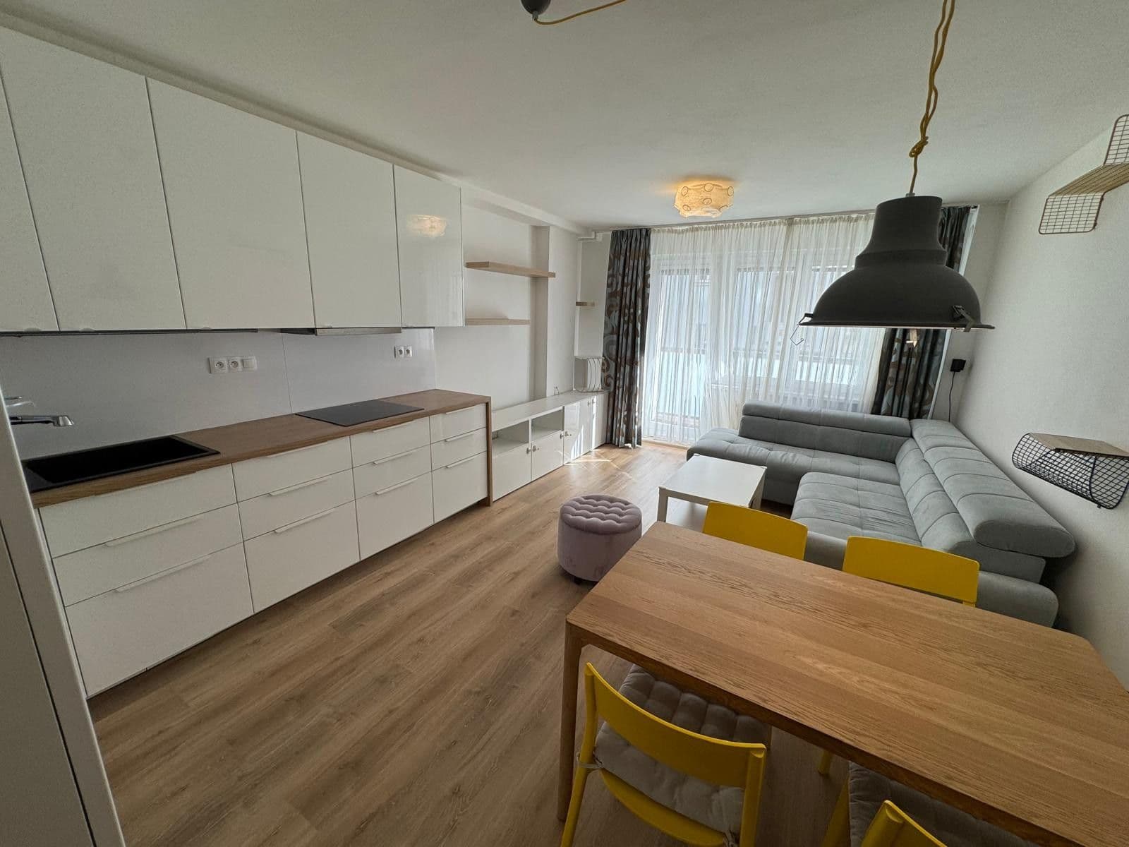 2 bedroom with open-plan kitchen flat to rent, 67 m², Dačického, Prague, Prague 2 bedroom with open-plan kitchen flat to rent, 67 m², Dačického, Prague, Prague