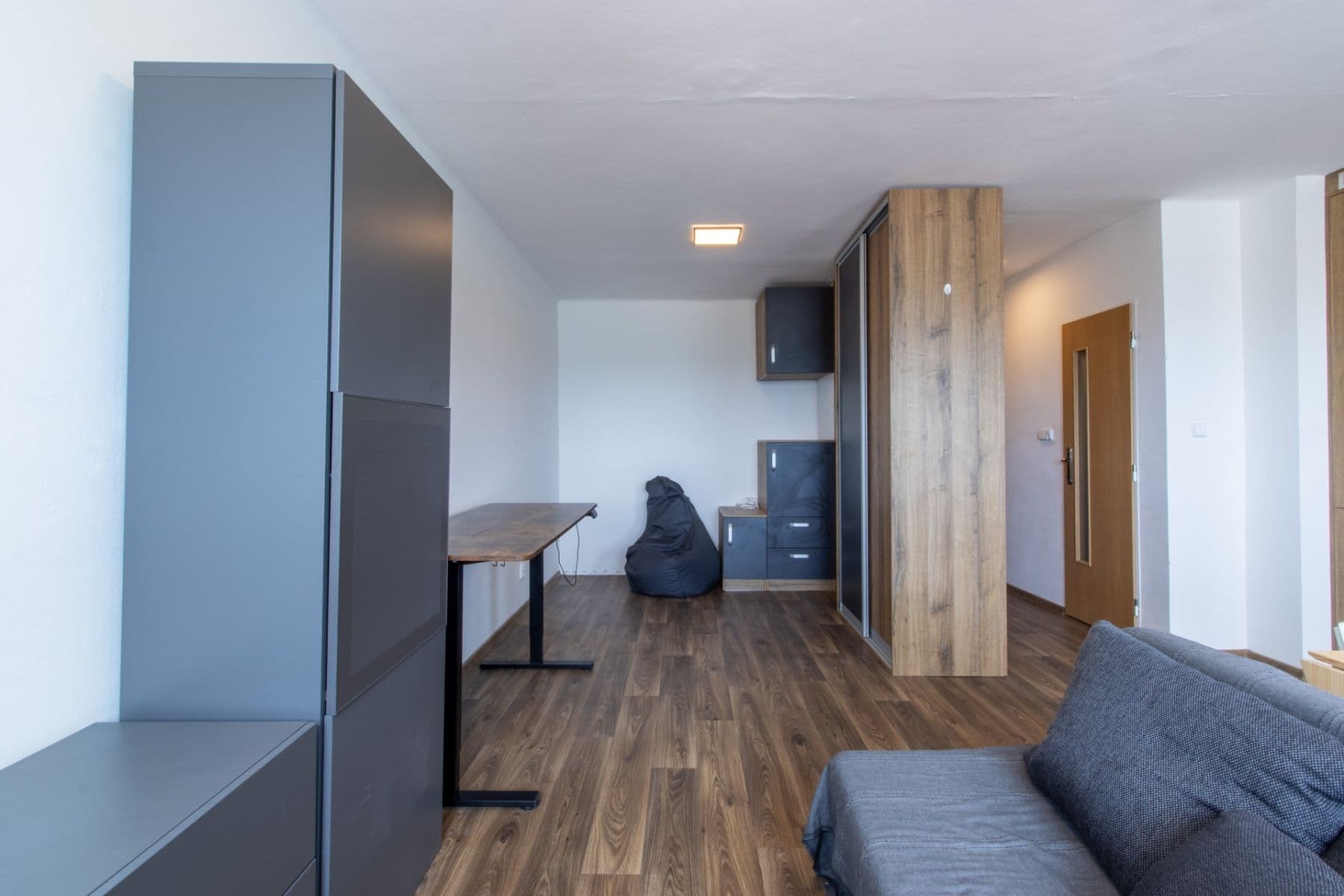 Studio flat to rent, 30 m², Šestajovická, Prague, Prague Studio flat to rent, 30 m², Šestajovická, Prague, Prague