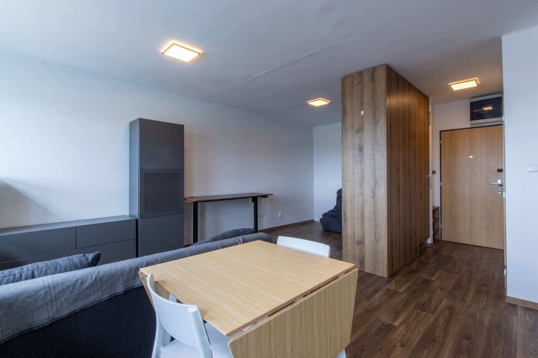 Studio flat to rent, 30 m², Šestajovická, Prague, Prague Studio flat to rent, 30 m², Šestajovická, Prague, Prague