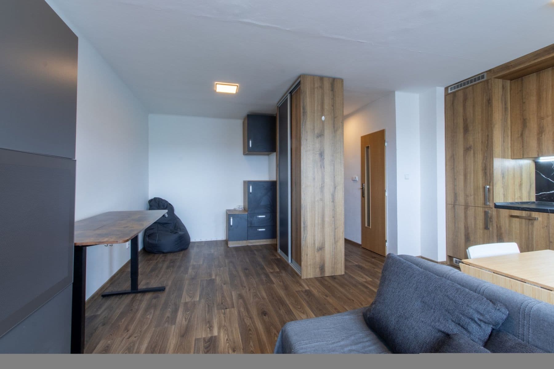 Studio flat to rent, 30 m², Šestajovická, Prague, Prague Studio flat to rent, 30 m², Šestajovická, Prague, Prague