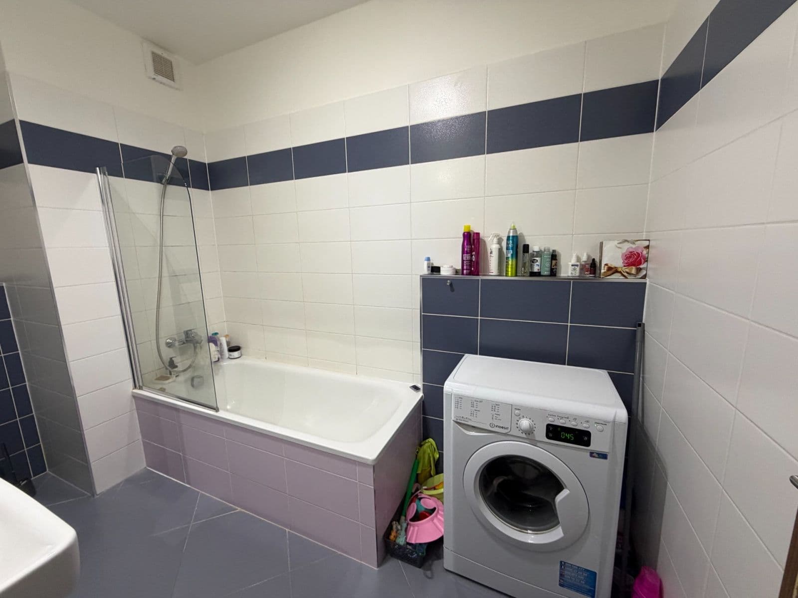 1 bedroom with open-plan kitchen flat to rent, 55 m², Makedonská, Prague, Prague 1 bedroom with open-plan kitchen flat to rent, 55 m², Makedonská, Prague, Prague