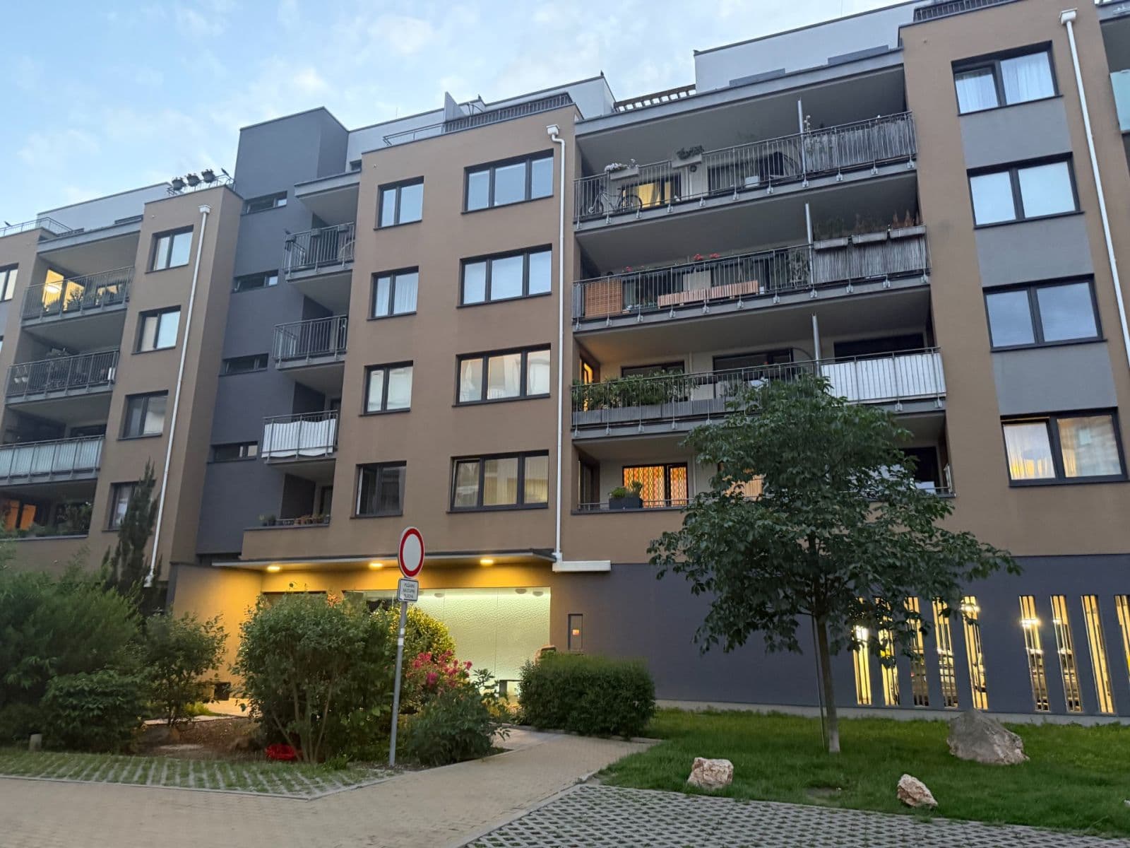 1 bedroom with open-plan kitchen flat to rent, 55 m², Makedonská, Prague, Prague 1 bedroom with open-plan kitchen flat to rent, 55 m², Makedonská, Prague, Prague