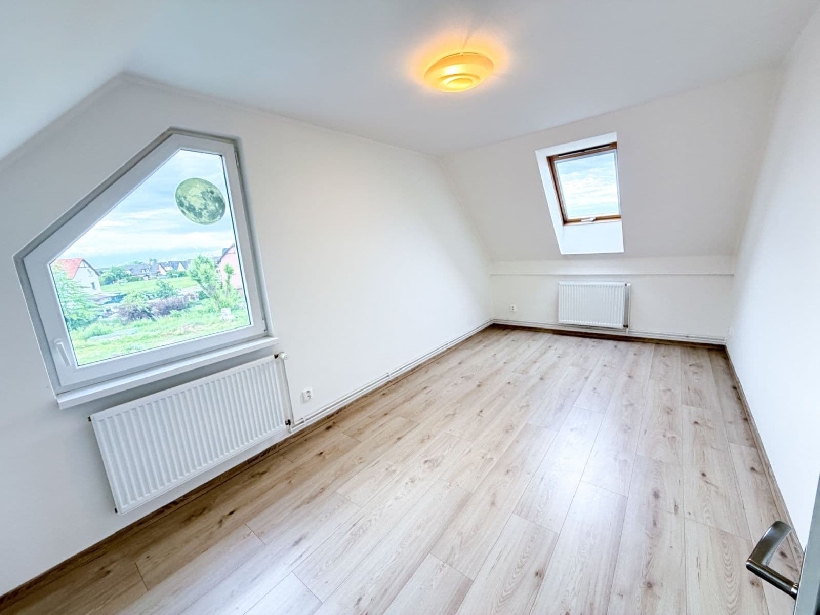 1 bedroom with open-plan kitchen flat to rent, 71 m², U Valu, Nupaky, Středočeský Region 1 bedroom with open-plan kitchen flat to rent, 71 m², U Valu, Nupaky, Středočeský Region