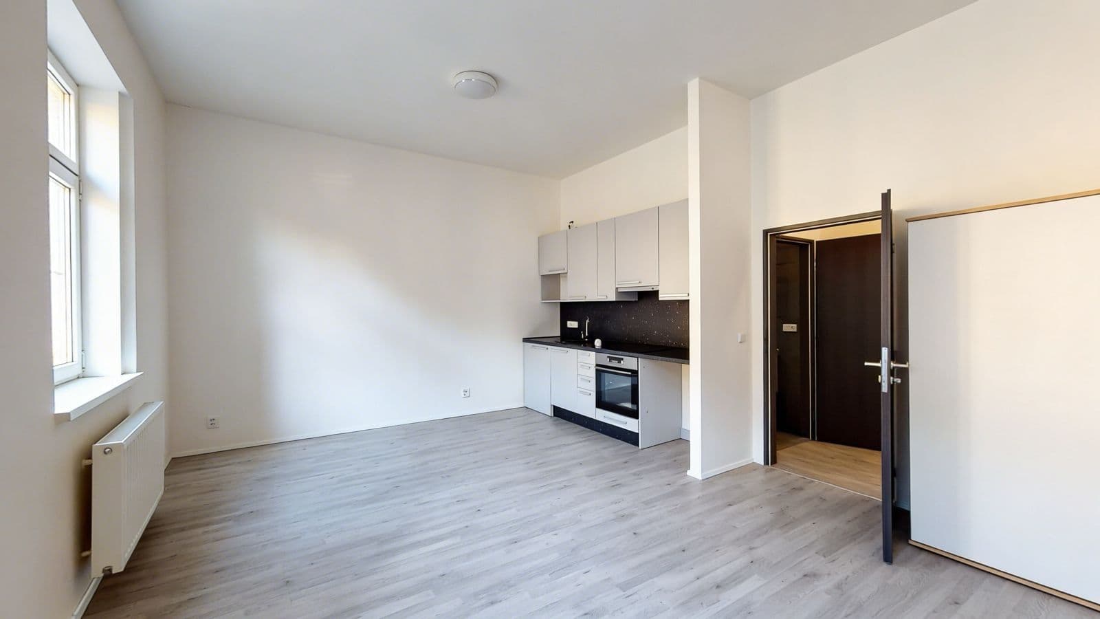 Studio flat to rent, 35 m², V Zahradách, Prague, Prague Studio flat to rent, 35 m², V Zahradách, Prague, Prague