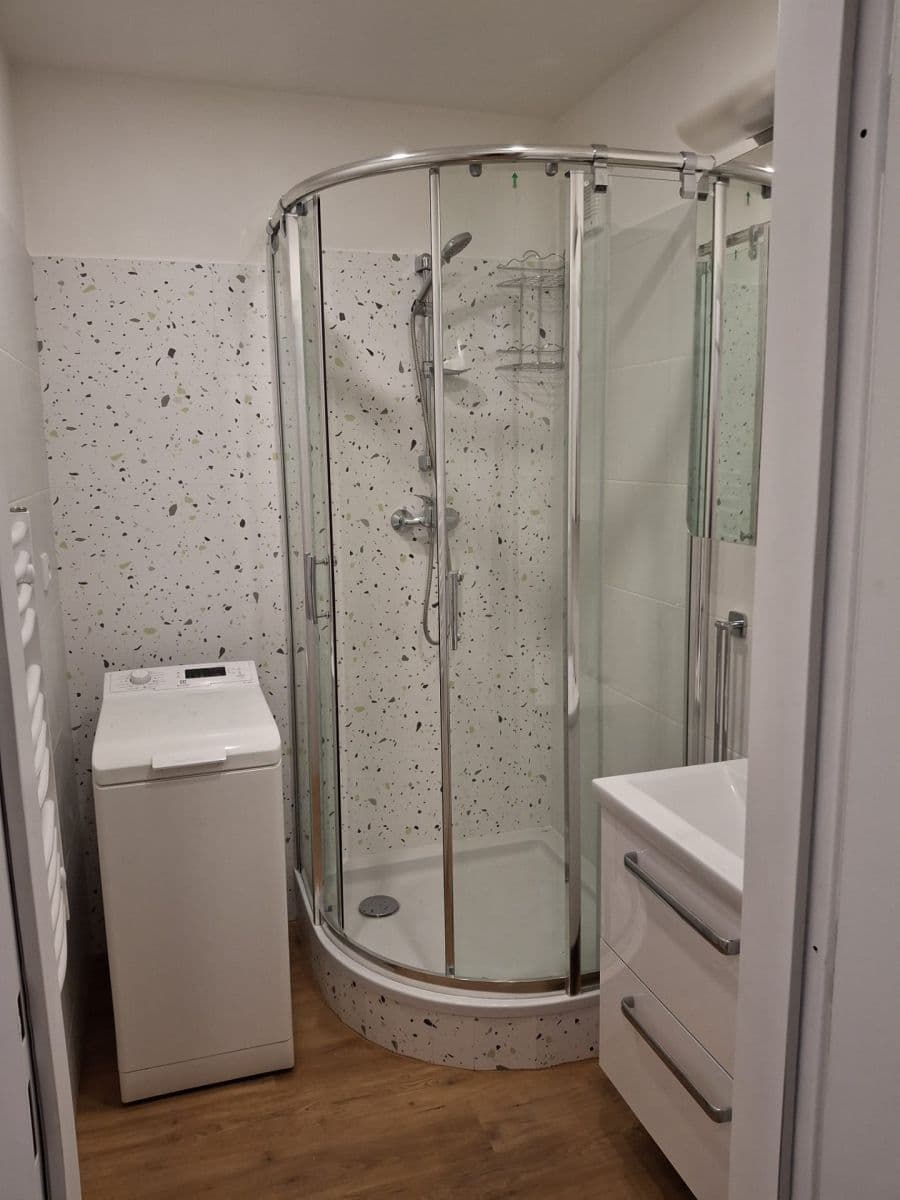 1 bedroom with open-plan kitchen flat to rent, 47 m², Chalabalova, Prague, Prague 1 bedroom with open-plan kitchen flat to rent, 47 m², Chalabalova, Prague, Prague