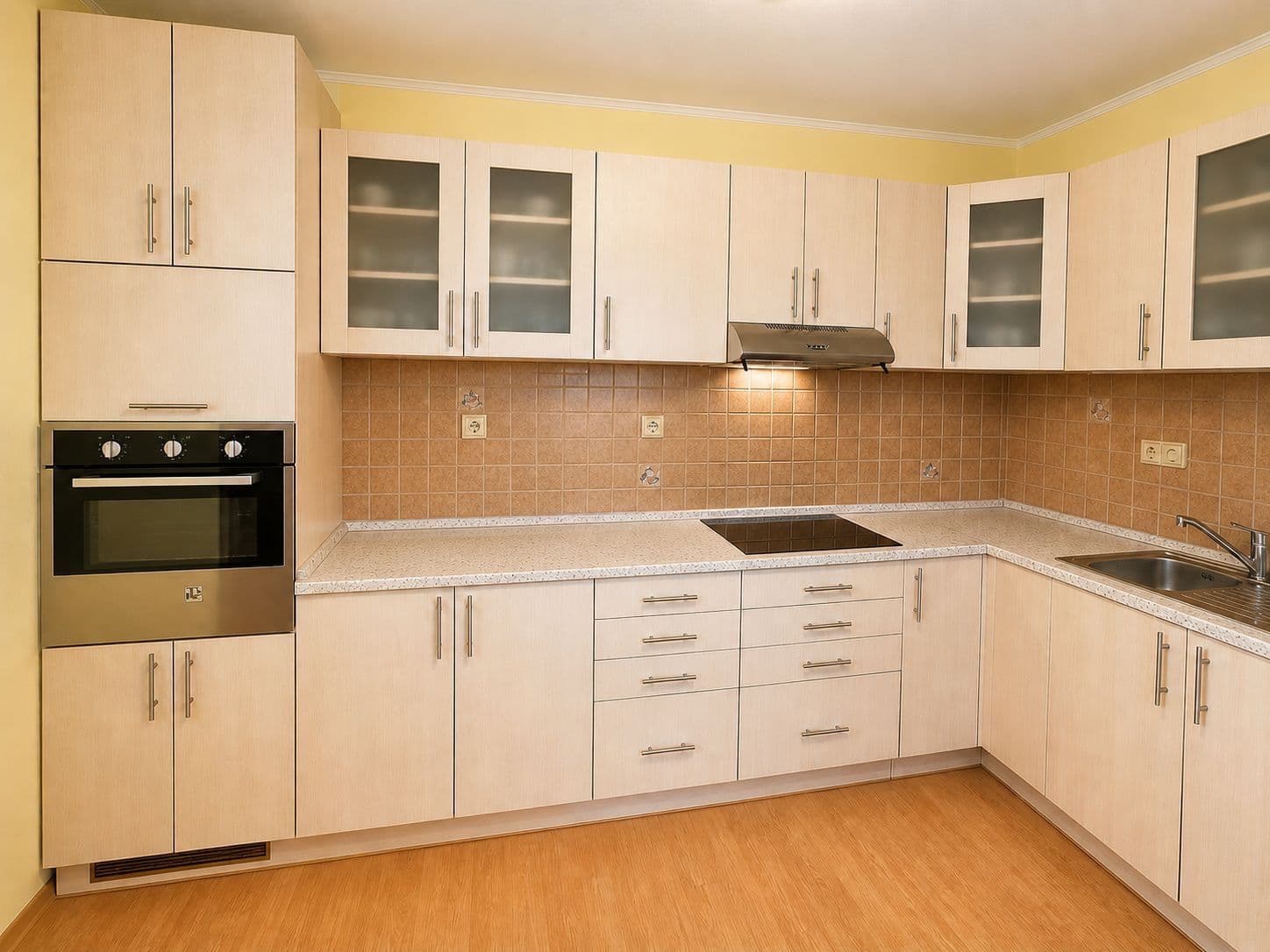 2 bedroom flat to rent, 58 m², náměstí 17. listopadu, Příbram, Středočeský Region 2 bedroom flat to rent, 58 m², náměstí 17. listopadu, Příbram, Středočeský Region