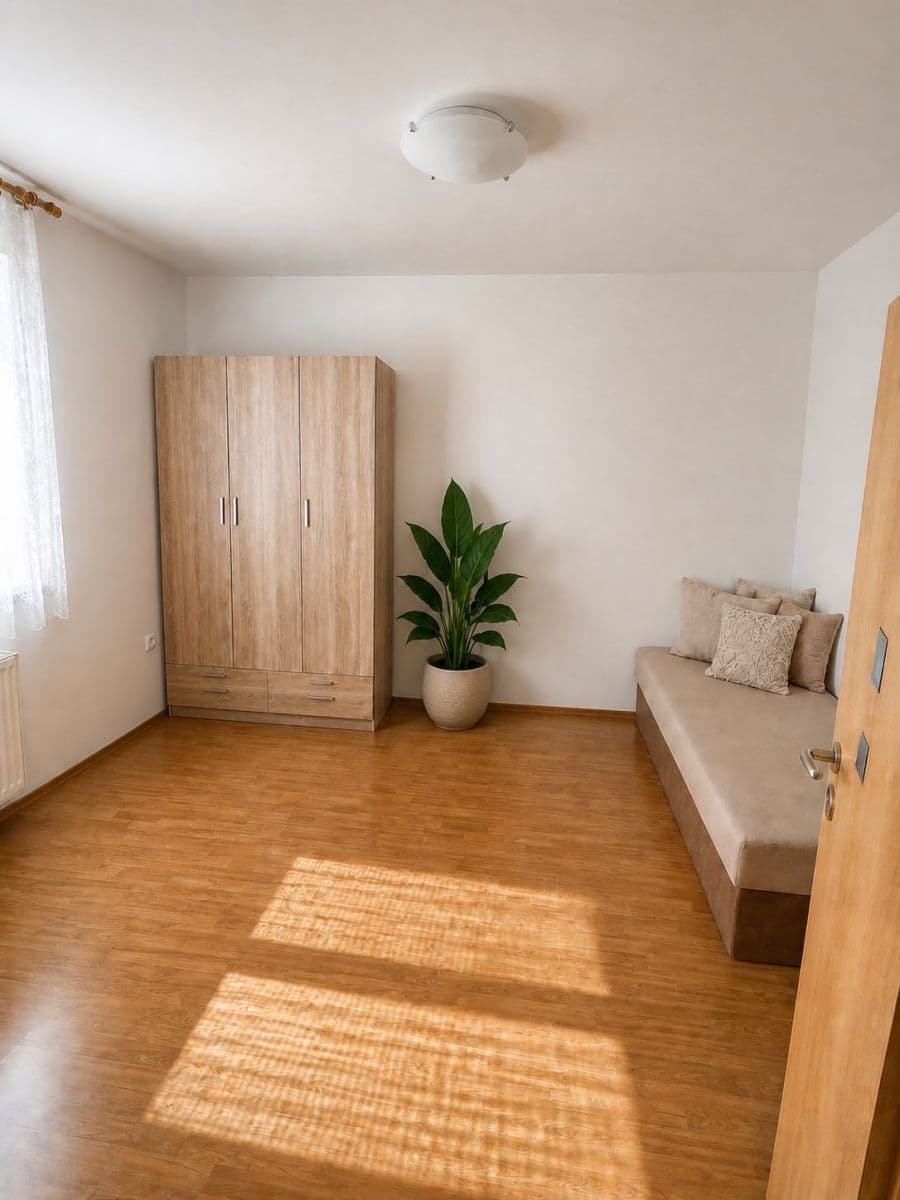 2 bedroom flat to rent, 58 m², náměstí 17. listopadu, Příbram, Středočeský Region 2 bedroom flat to rent, 58 m², náměstí 17. listopadu, Příbram, Středočeský Region