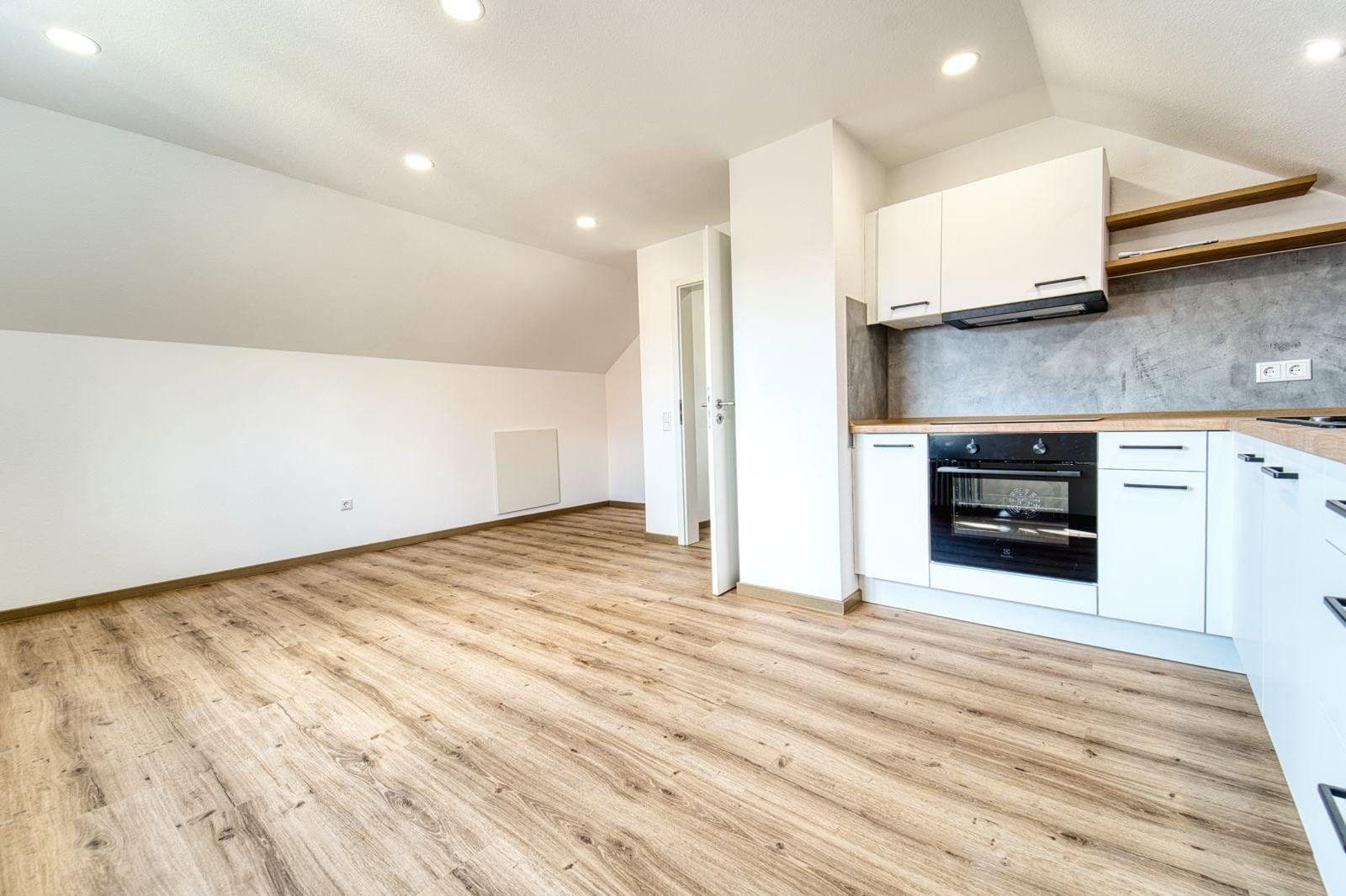 1 bedroom with open-plan kitchen flat to rent, 69 m², Kleinwallstadt, Bavaria 1 bedroom with open-plan kitchen flat to rent, 69 m², Kleinwallstadt, Bavaria