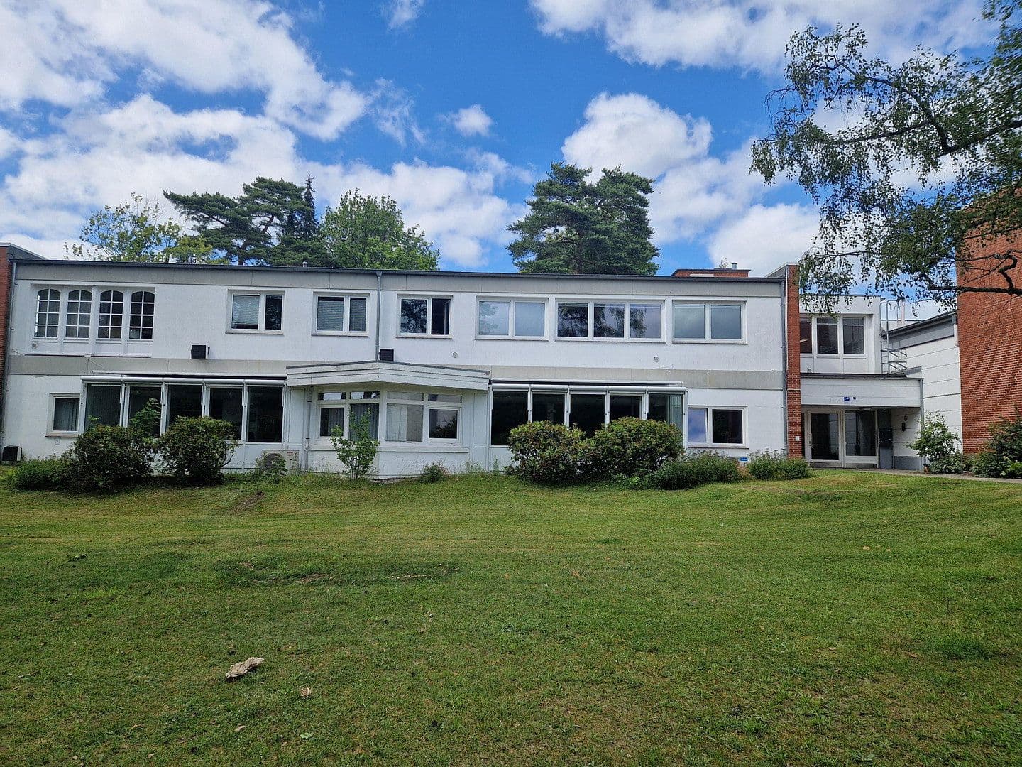 office to rent, 500 m², Bültenweg 19, Adendorf, Lower Saxony office to rent, 500 m², Bültenweg 19, Adendorf, Lower Saxony