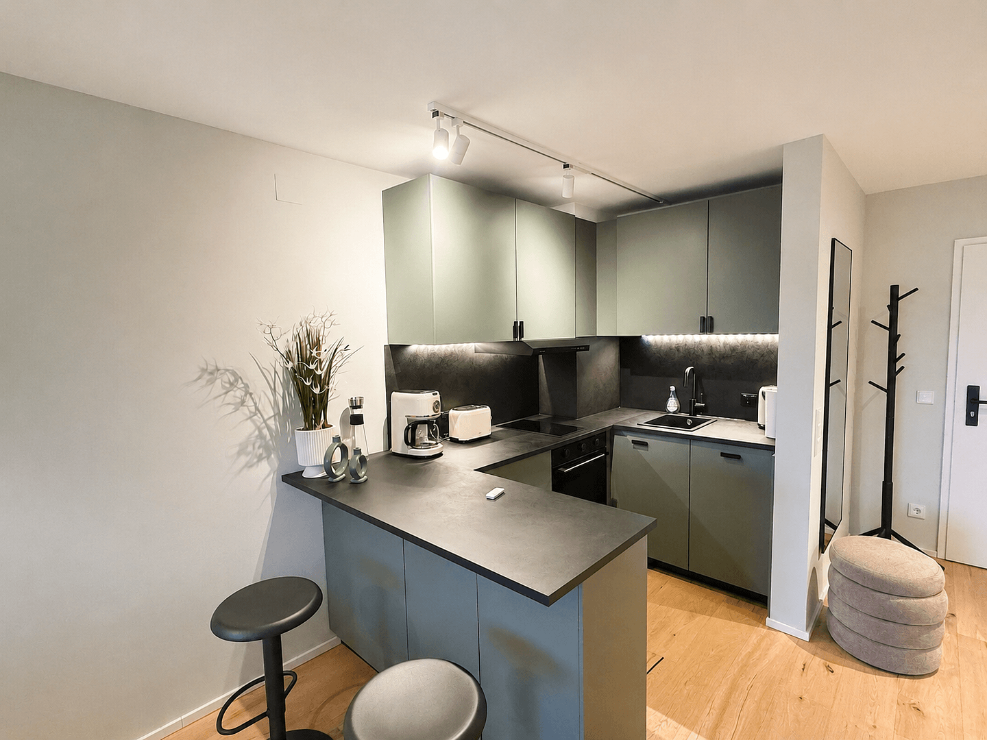 Studio flat to rent, 48 m², Herdweg 94G, Stuttgart, Baden-Württemberg Studio flat to rent, 48 m², Herdweg 94G, Stuttgart, Baden-Württemberg