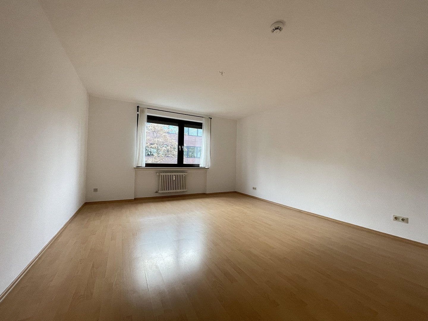 4 bedroom flat to rent, 120 m², Wiesenau 21, Frankfurt am Main, Hesse 4 bedroom flat to rent, 120 m², Wiesenau 21, Frankfurt am Main, Hesse