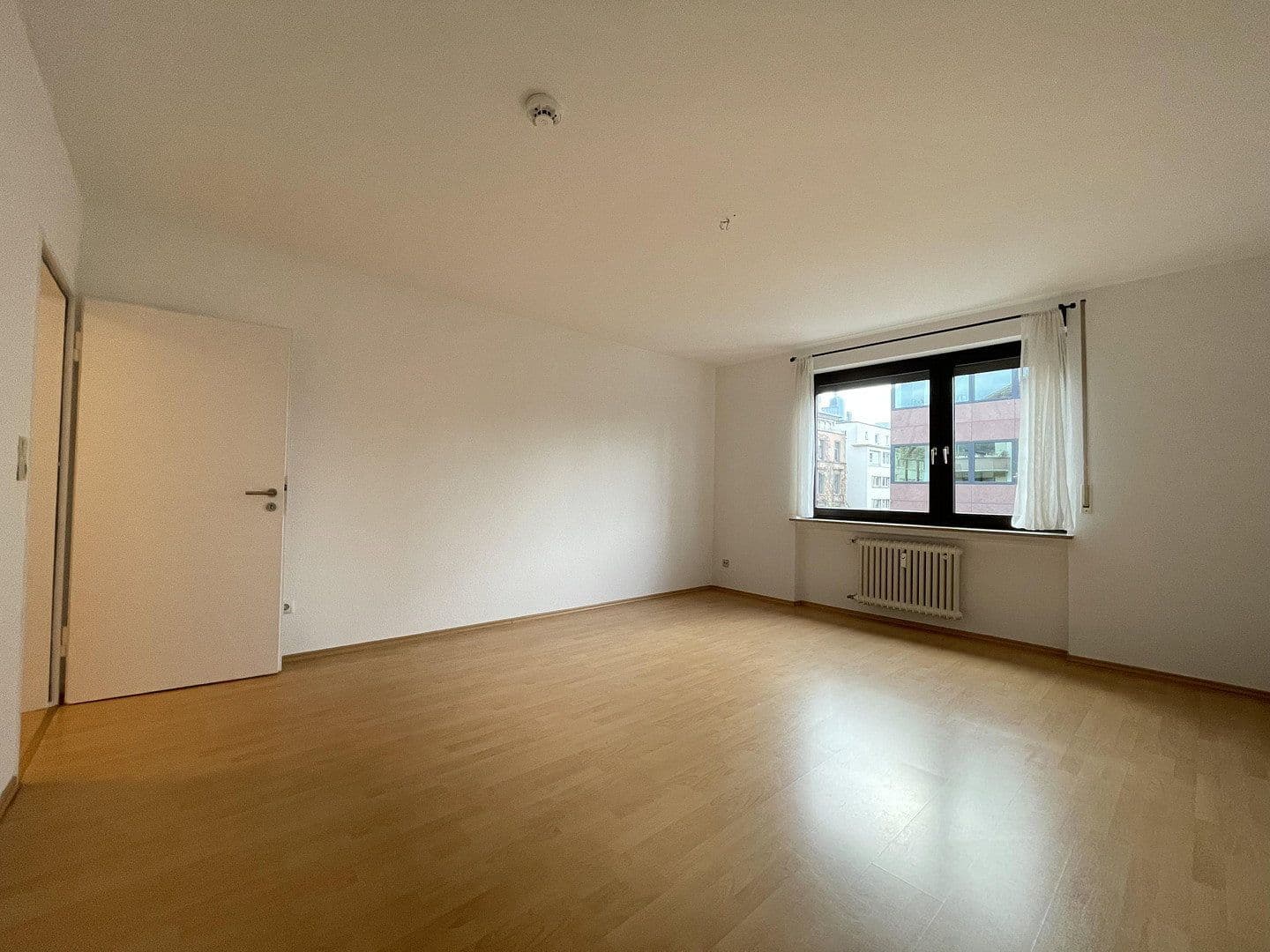 4 bedroom flat to rent, 120 m², Wiesenau 21, Frankfurt am Main, Hesse 4 bedroom flat to rent, 120 m², Wiesenau 21, Frankfurt am Main, Hesse