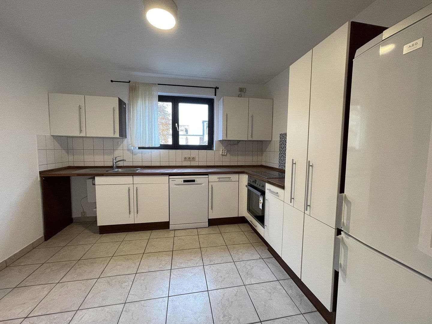 4 bedroom flat to rent, 120 m², Wiesenau 21, Frankfurt am Main, Hesse 4 bedroom flat to rent, 120 m², Wiesenau 21, Frankfurt am Main, Hesse