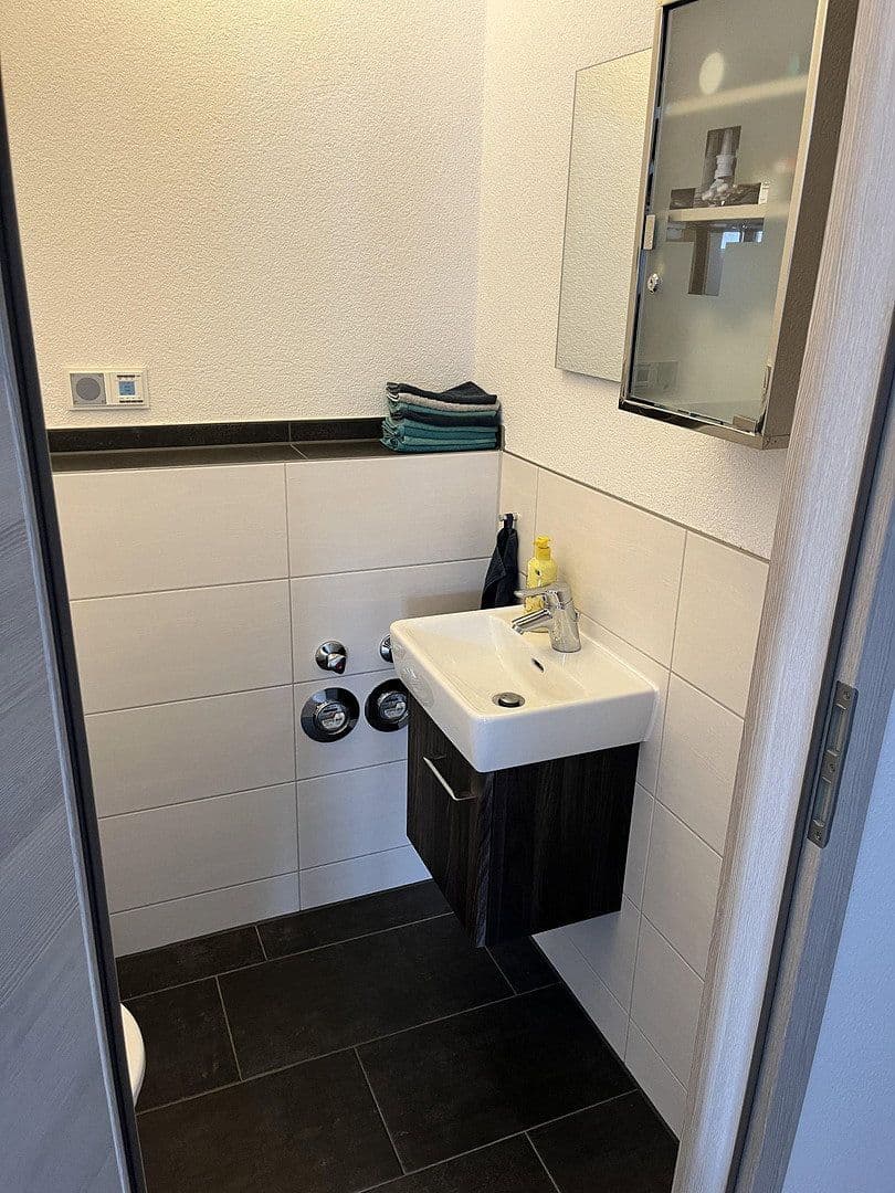 2 bedroom with open-plan kitchen flat for sale, 104 m², In der Hälde 2, Hemmingen, Baden-Württemberg 2 bedroom with open-plan kitchen flat for sale, 104 m², In der Hälde 2, Hemmingen, Baden-Württemberg