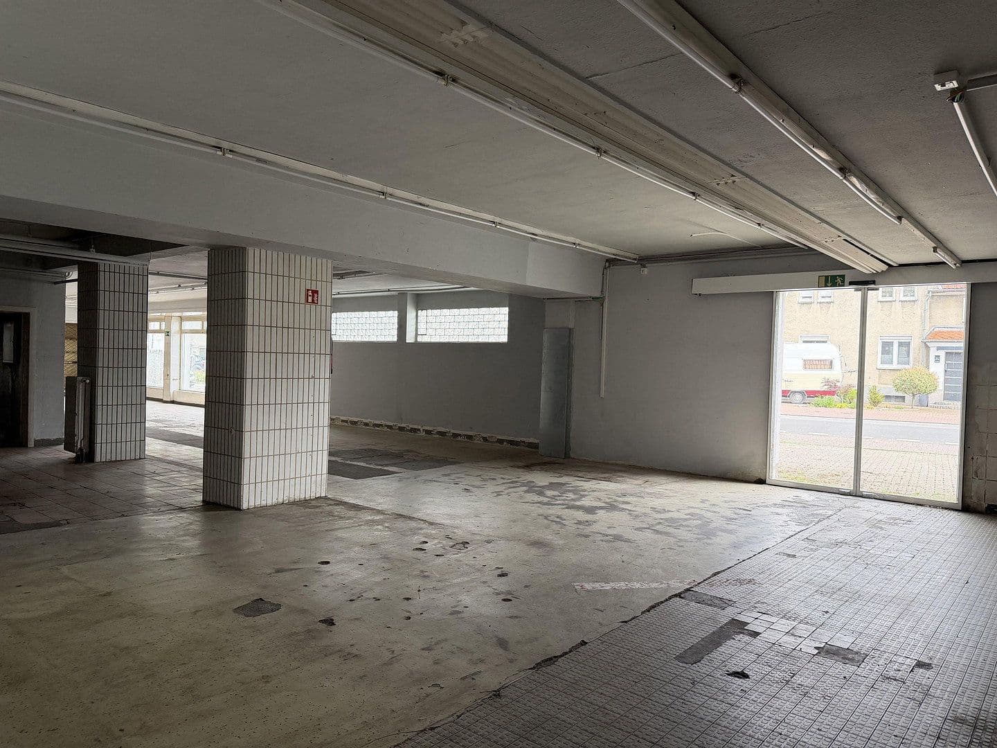 non-residential property to rent, 400 m², Gladbeck, North Rhine-Westphalia non-residential property to rent, 400 m², Gladbeck, North Rhine-Westphalia